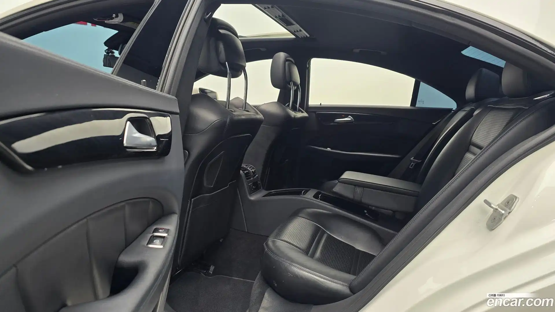 CLS-Class Mercedes-Benz 2014.3-OPTION-016