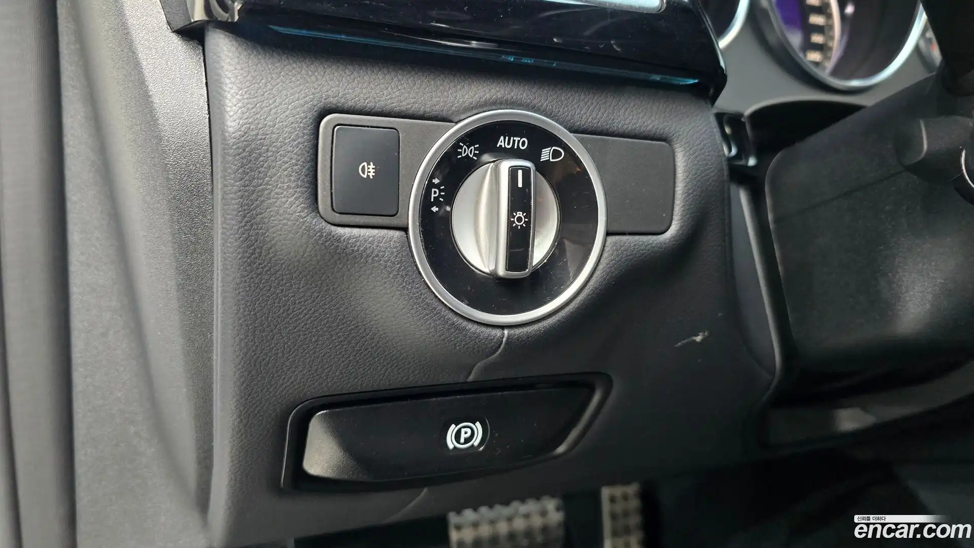 CLS-Class Mercedes-Benz 2014.3-OPTION-018
