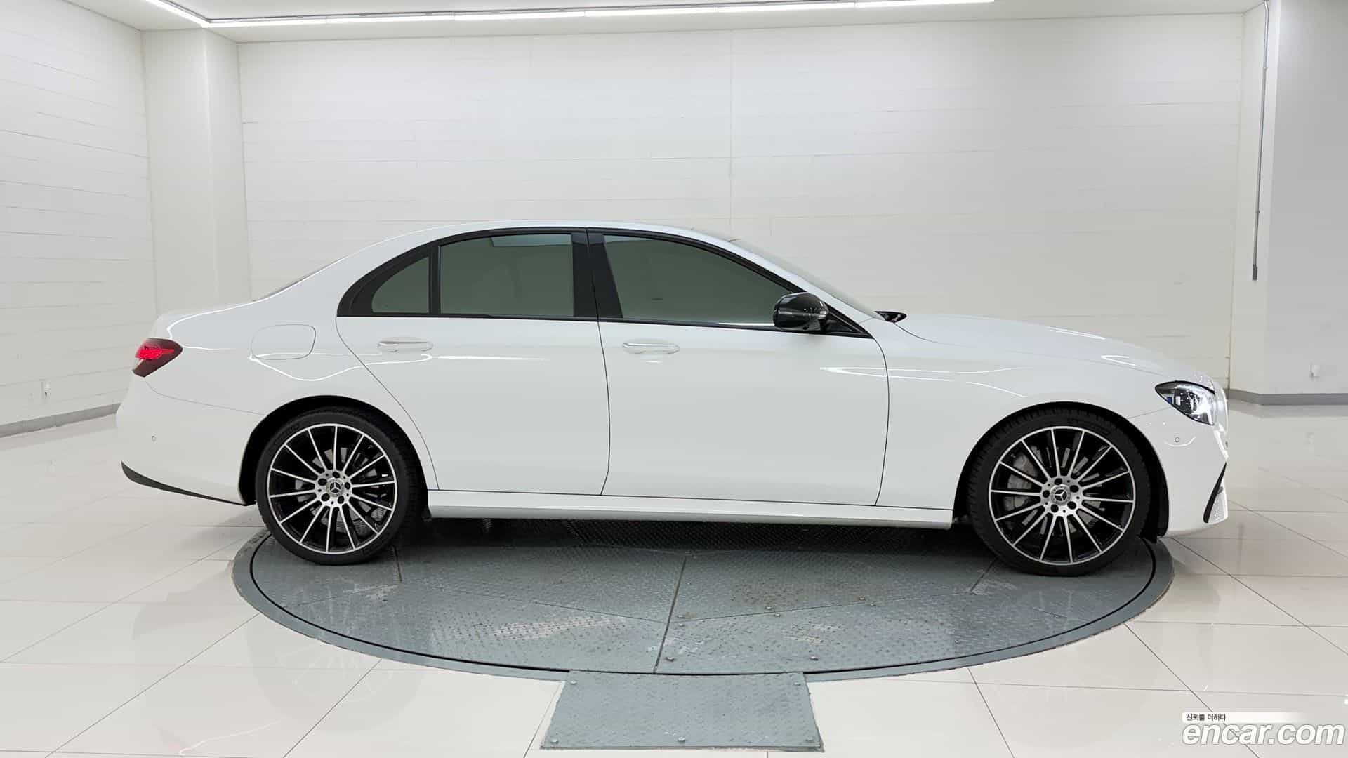 E-Class Mercedes-Benz 2022.11-OUTER-006