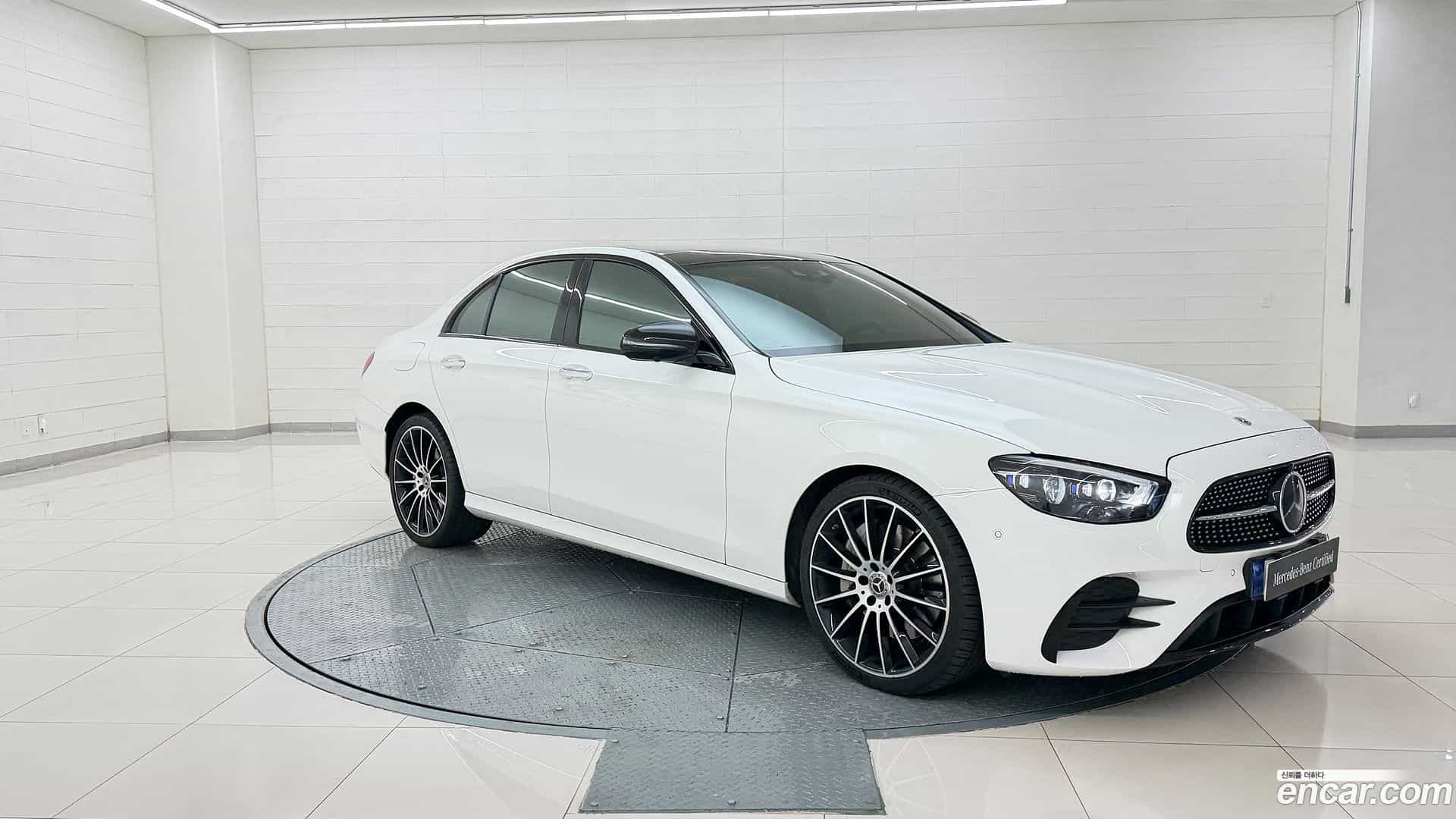 E-Class Mercedes-Benz 2022.11-INNER-007