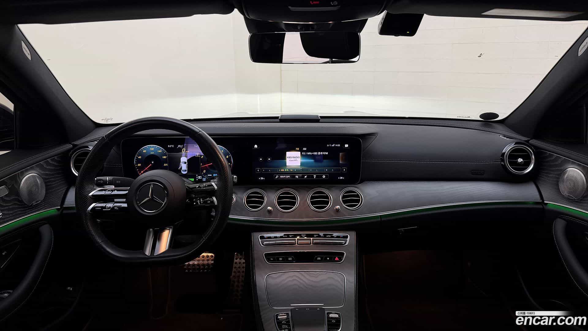 E-Class Mercedes-Benz 2022.11-OPTION-020