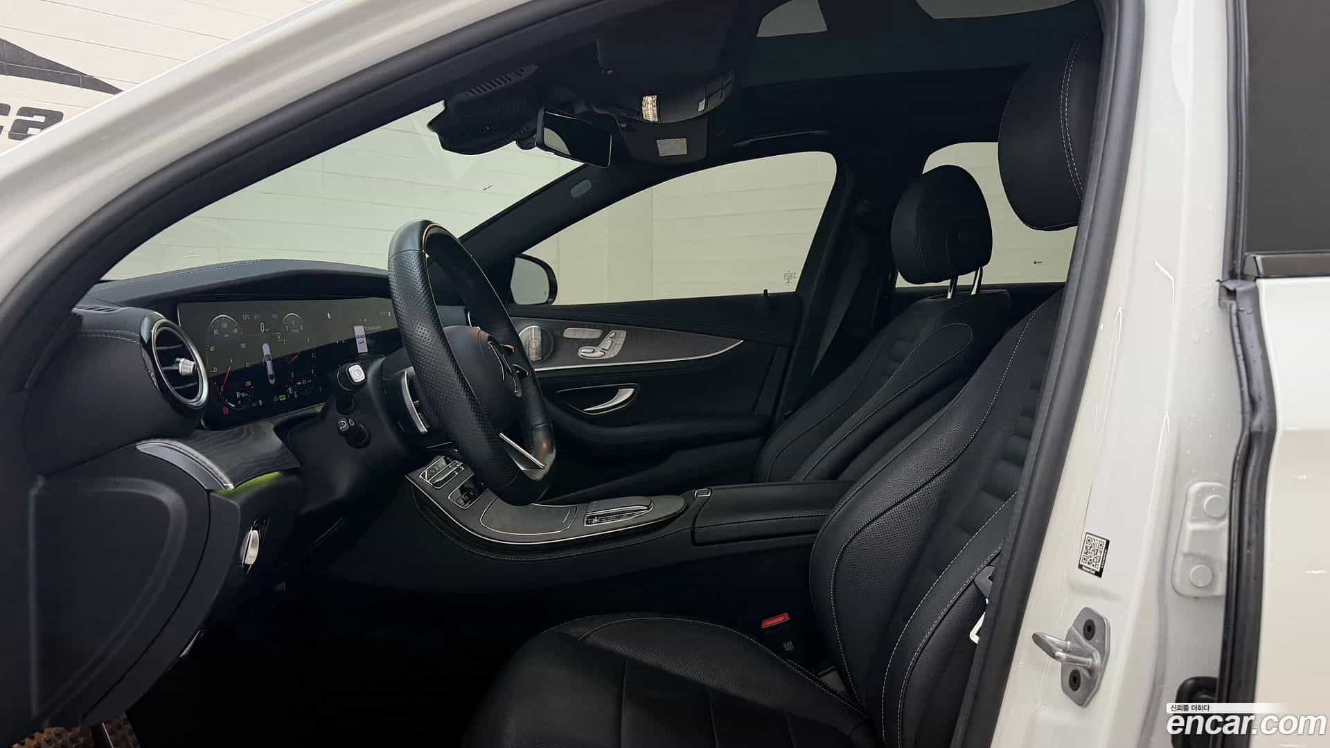 E-Class Mercedes-Benz 2022.11-OPTION-022
