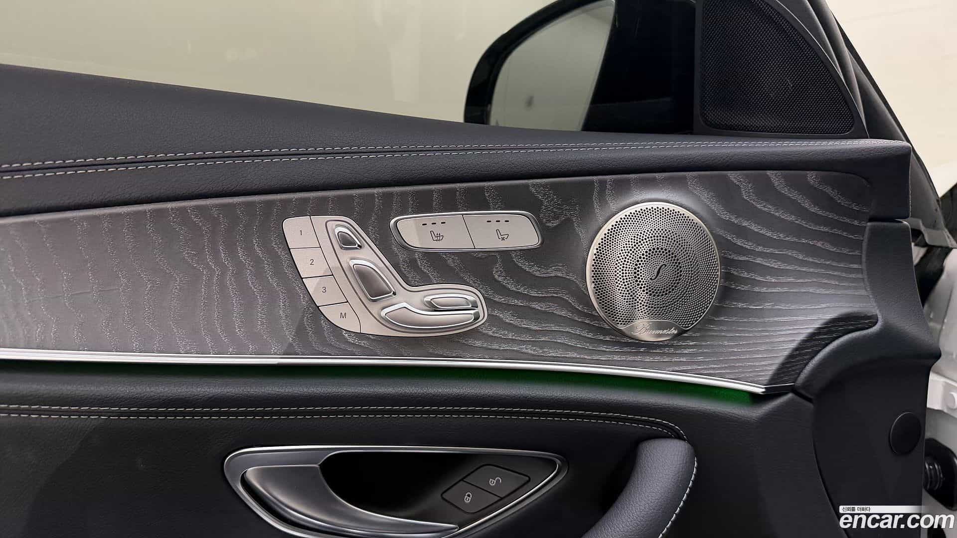 E-Class Mercedes-Benz 2022.11-OPTION-024