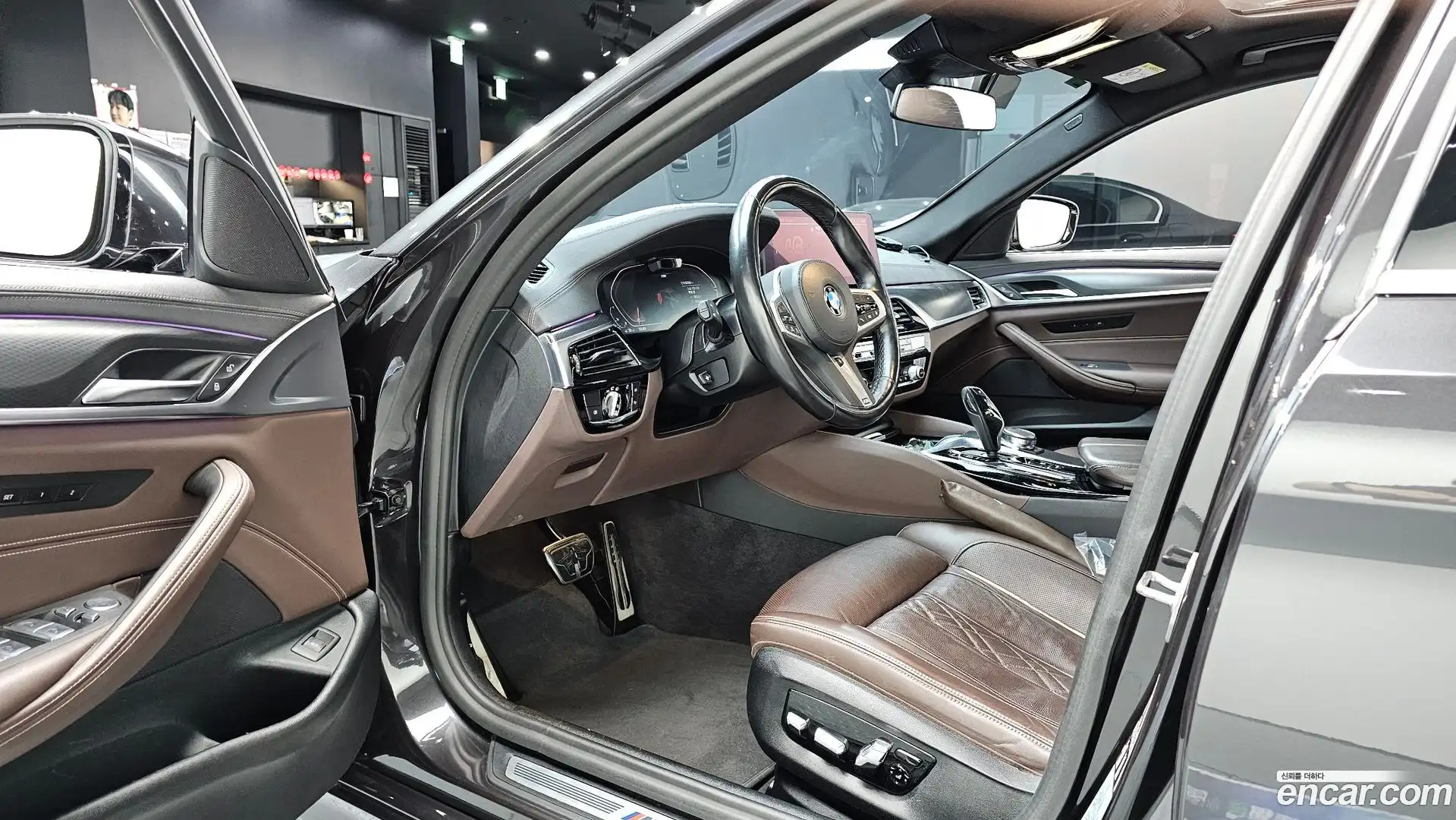 5-Series BMW 2022.9-INNER-010