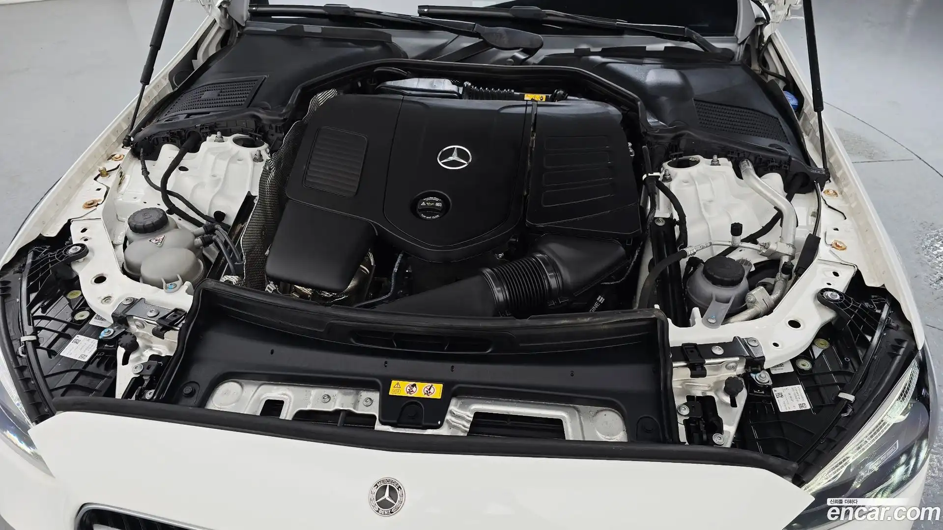 C-Class Mercedes-Benz 2023.11-OUTER-006