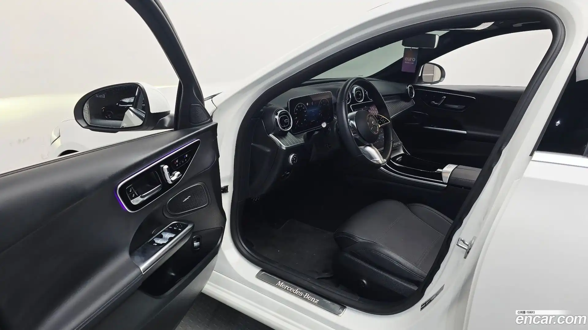 C-Class Mercedes-Benz 2023.11-INNER-010
