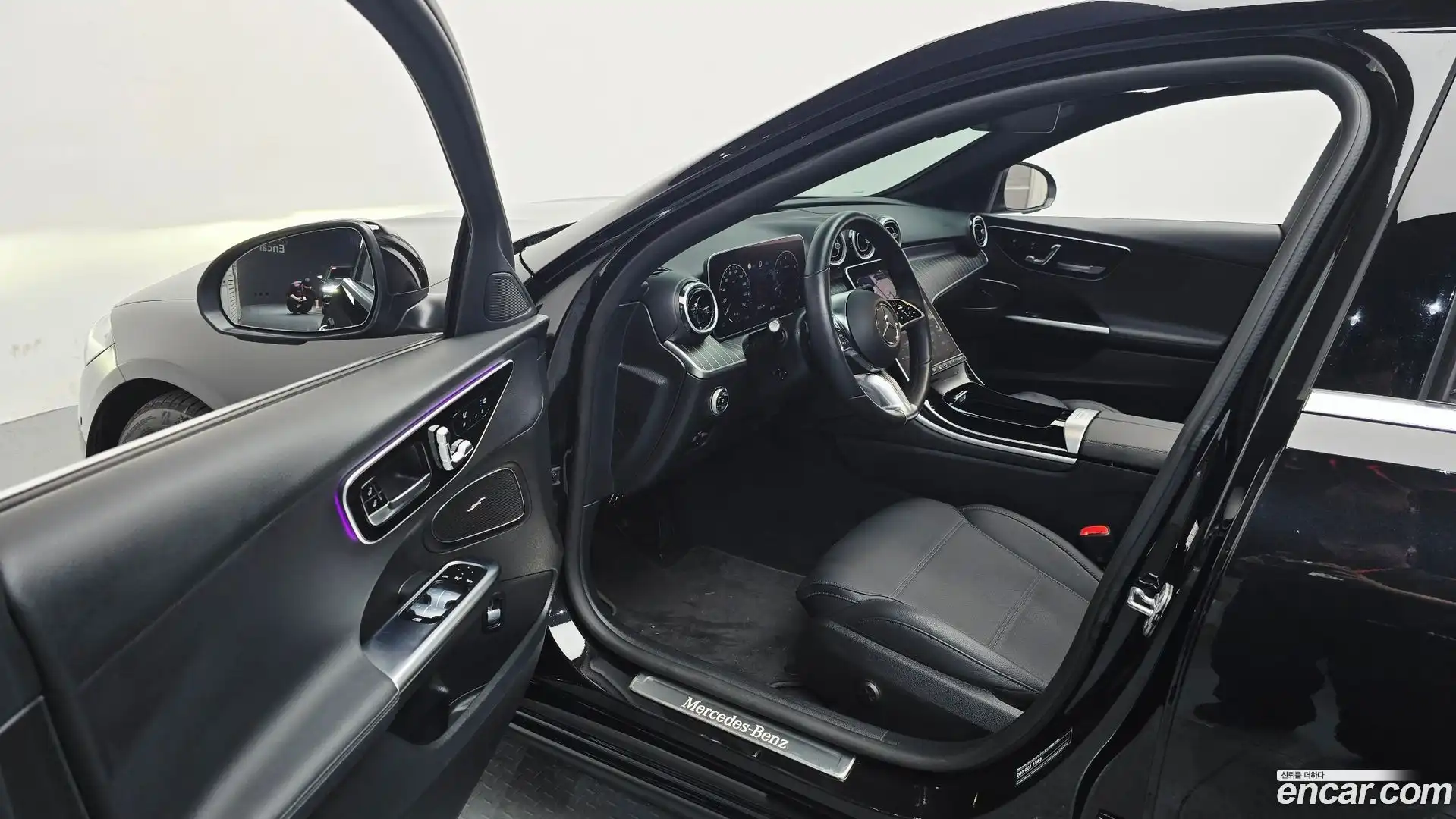 C-Class Mercedes-Benz 2023.11-INNER-010