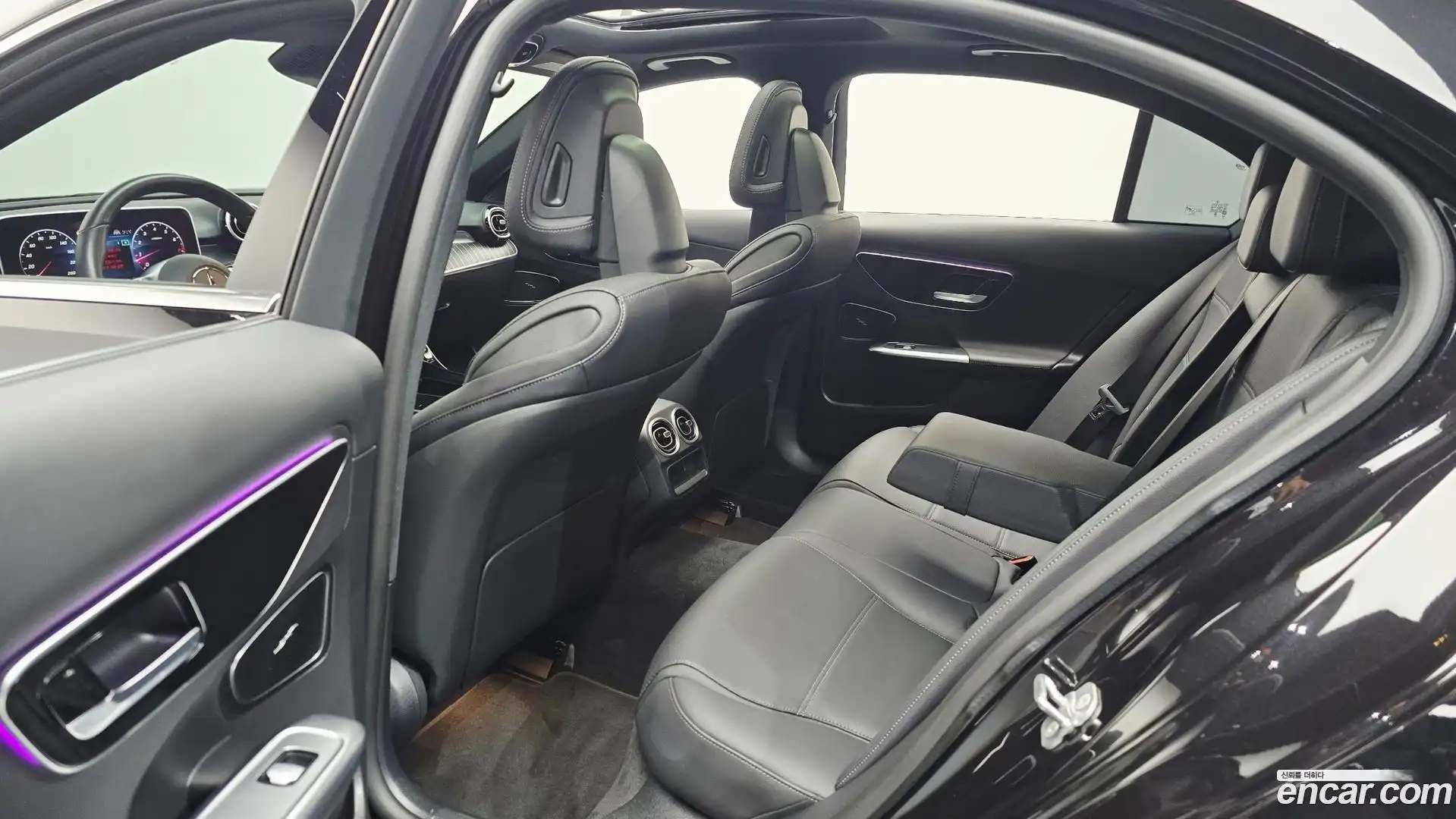 C-Class Mercedes-Benz 2023.11-OPTION-015