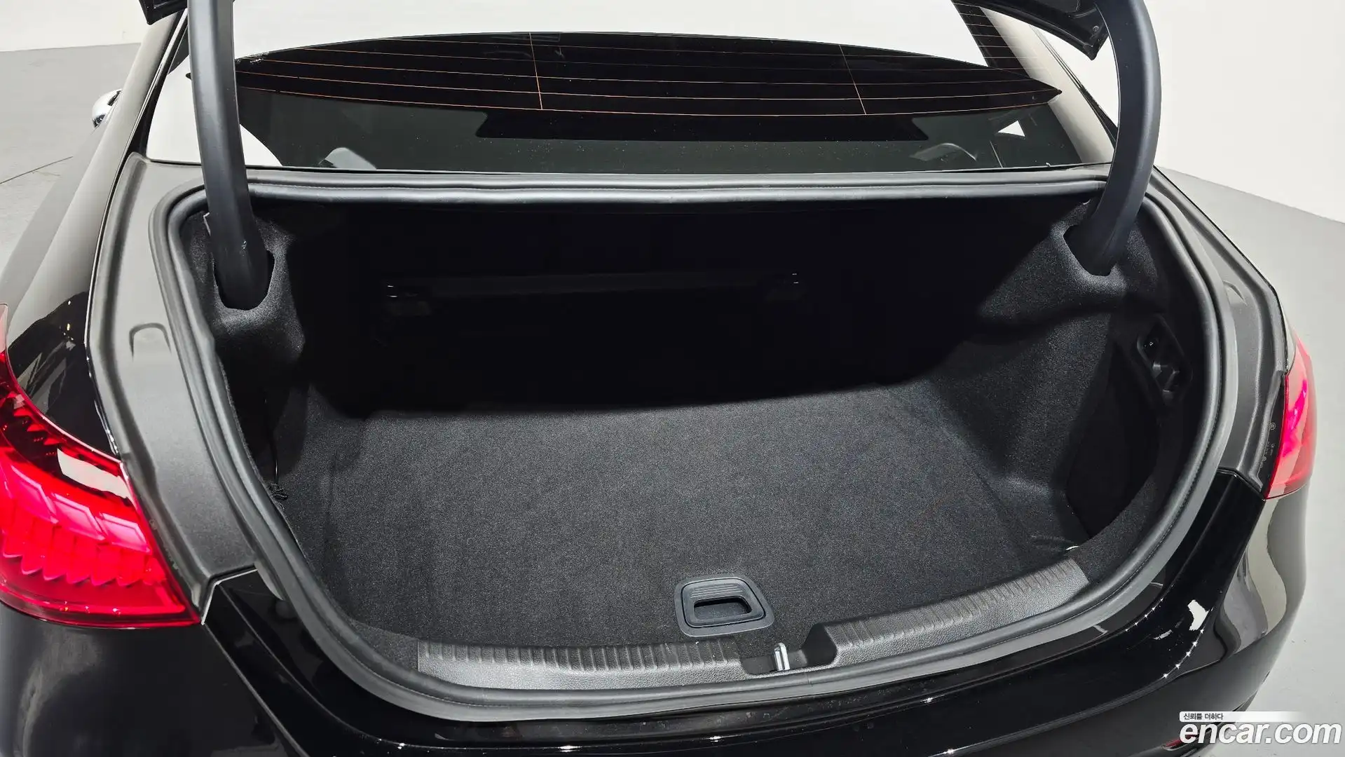 C-Class Mercedes-Benz 2023.11-OPTION-022