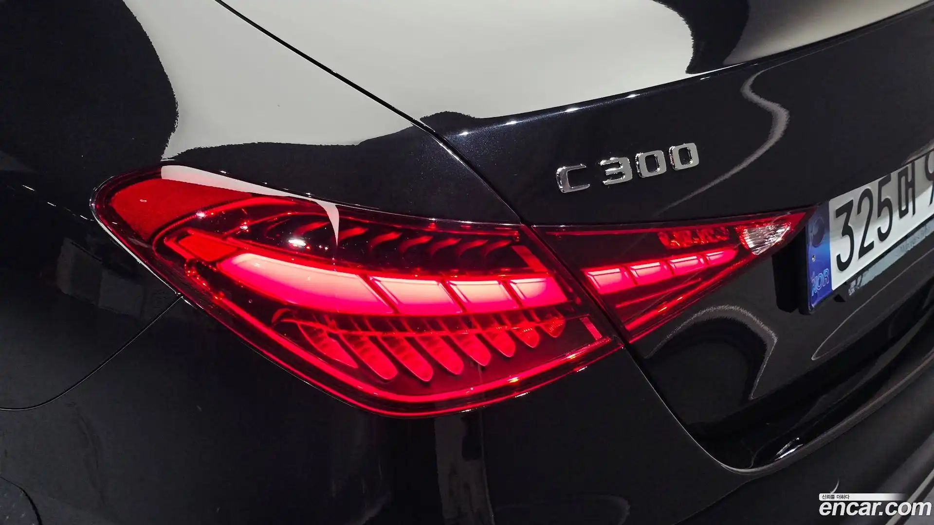 C-Class Mercedes-Benz 2023.11-OUTER-033