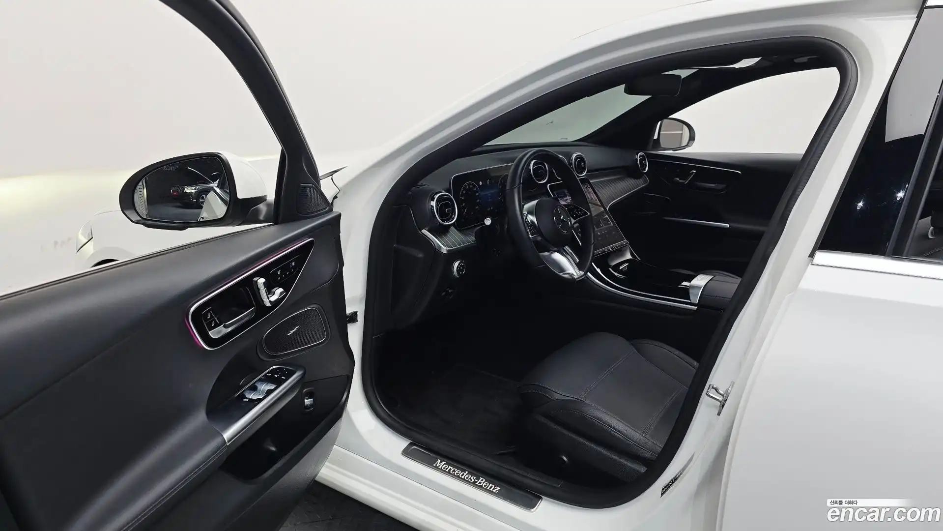 C-Class Mercedes-Benz 2023.11-INNER-010