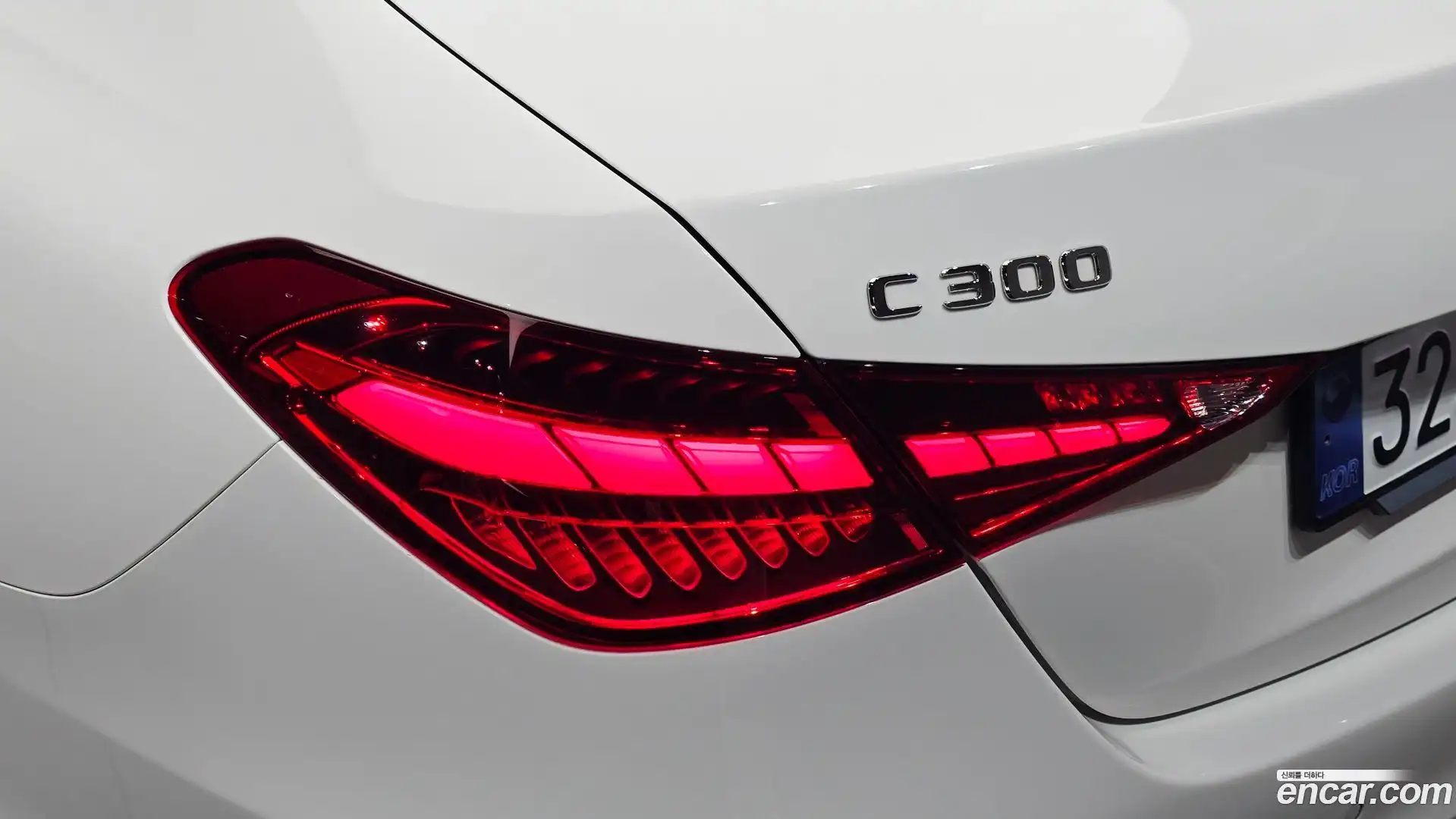 C-Class Mercedes-Benz 2023.11-OUTER-033