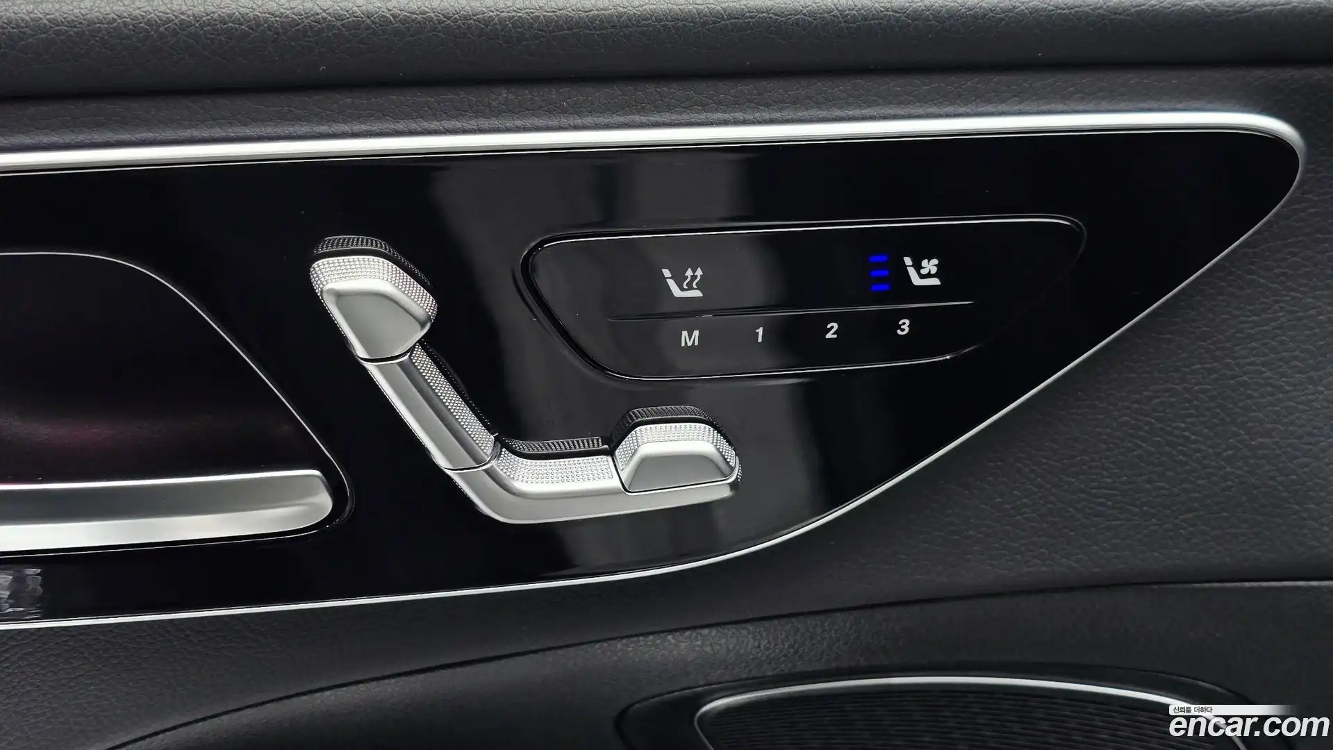 C-Class Mercedes-Benz 2023.11-OPTION-041
