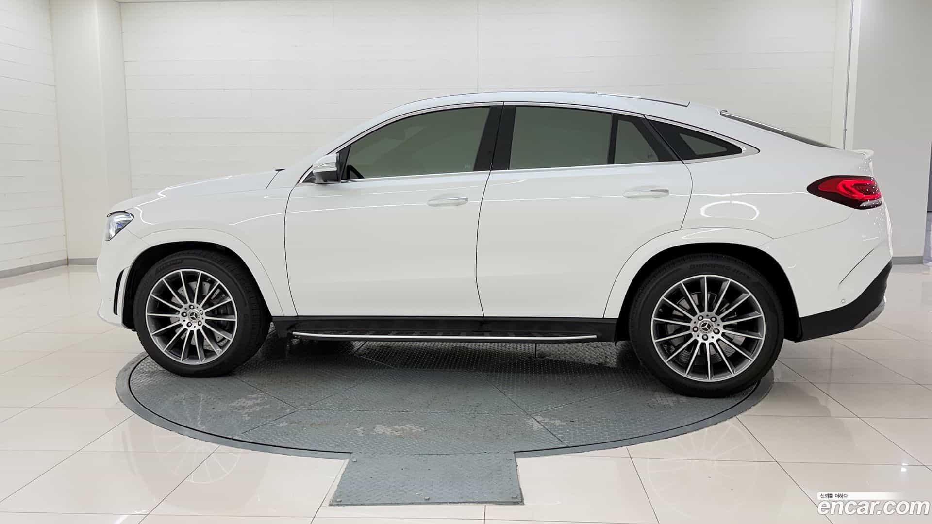 GLE-Class Mercedes-Benz 2022.11-OUTER-002