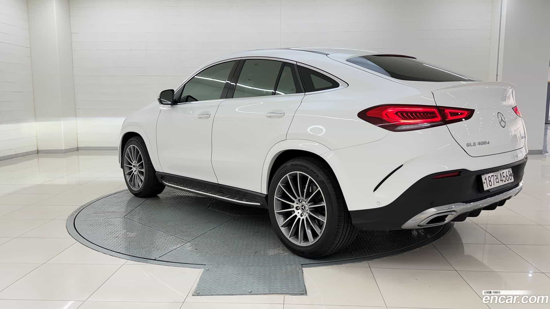 GLE-Class Mercedes-Benz 2022.11-OUTER-003