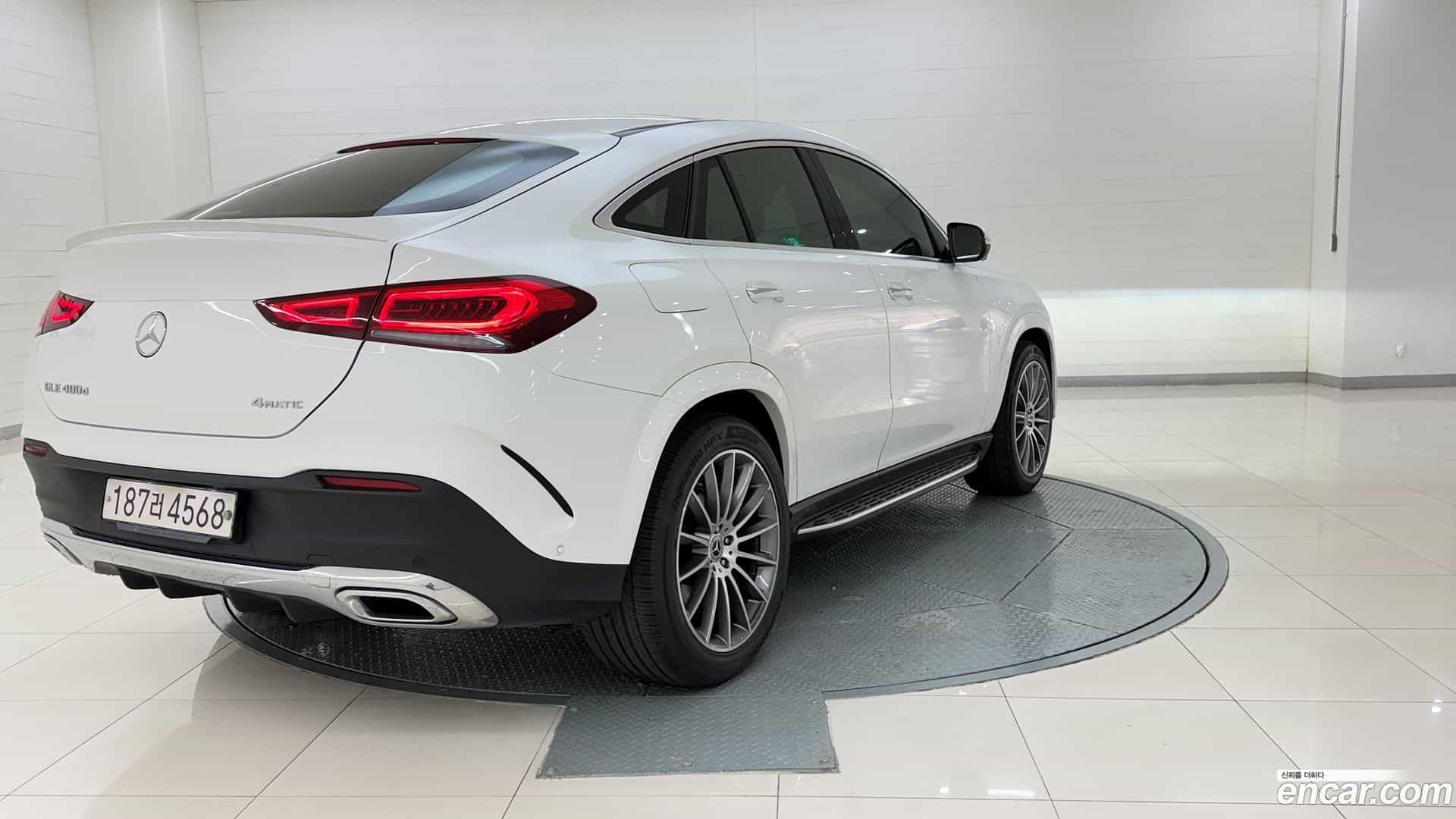 GLE-Class Mercedes-Benz 2022.11-OUTER-005