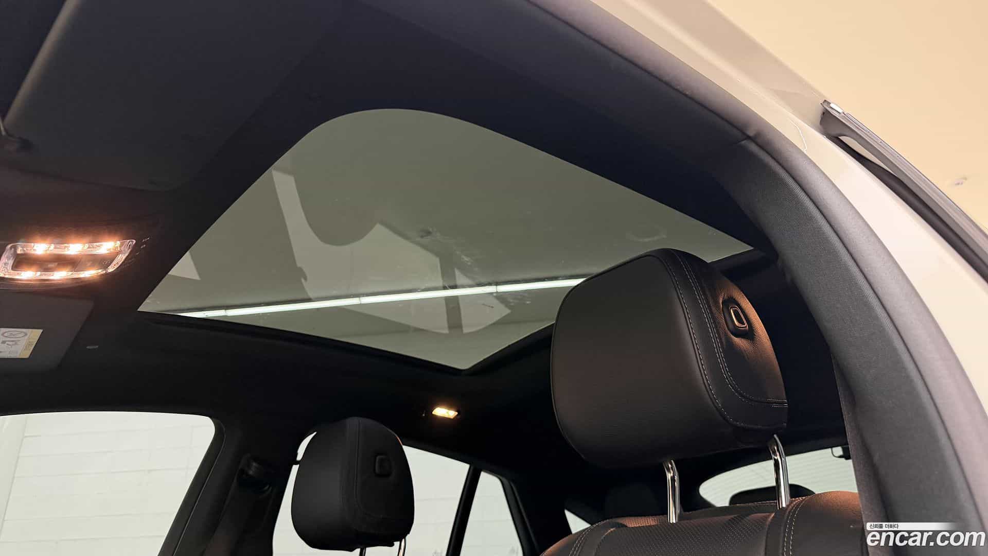 GLE-Class Mercedes-Benz 2022.11-OPTION-024