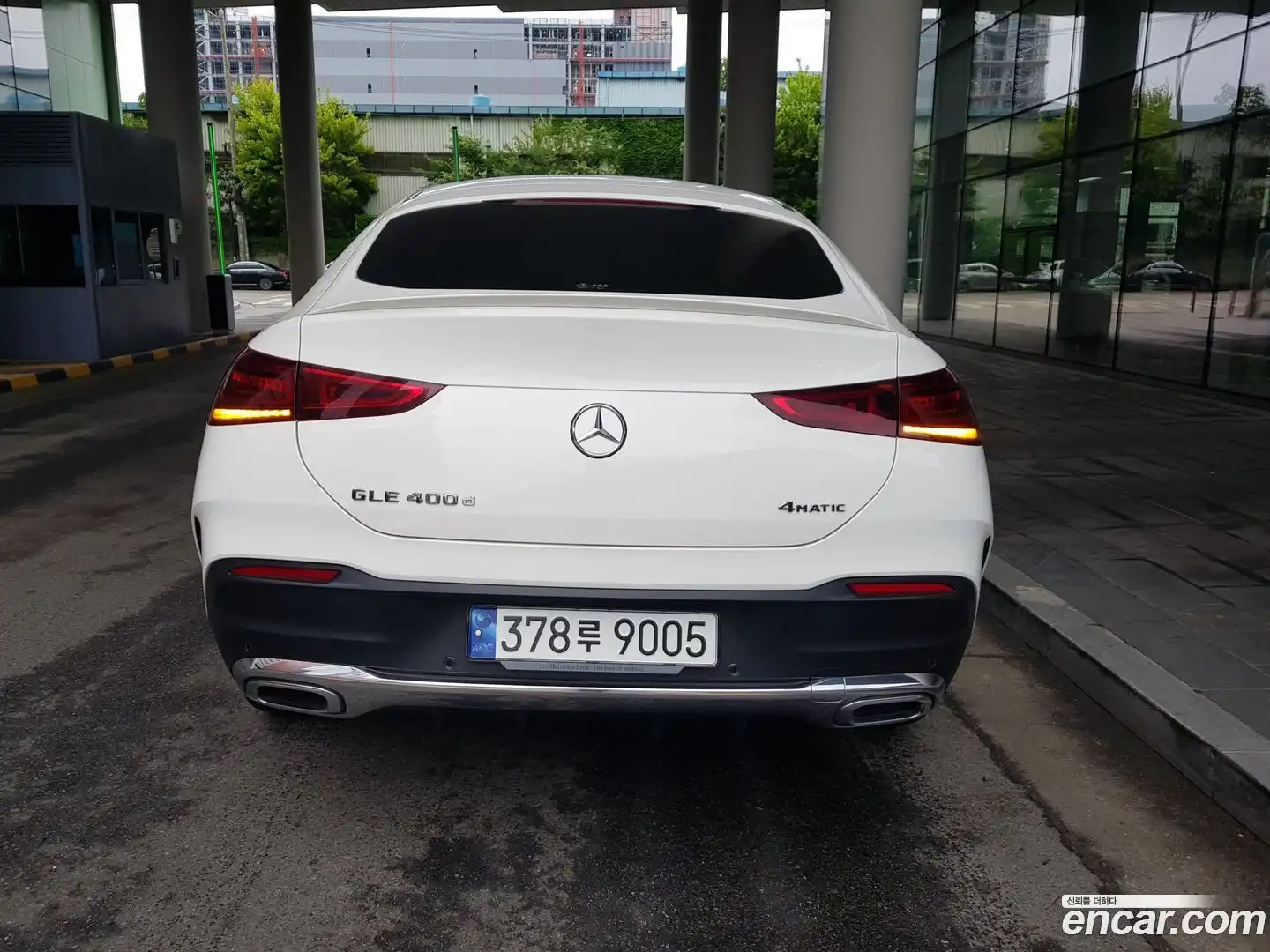 GLE-Class Mercedes-Benz 2023.4-OUTER-004