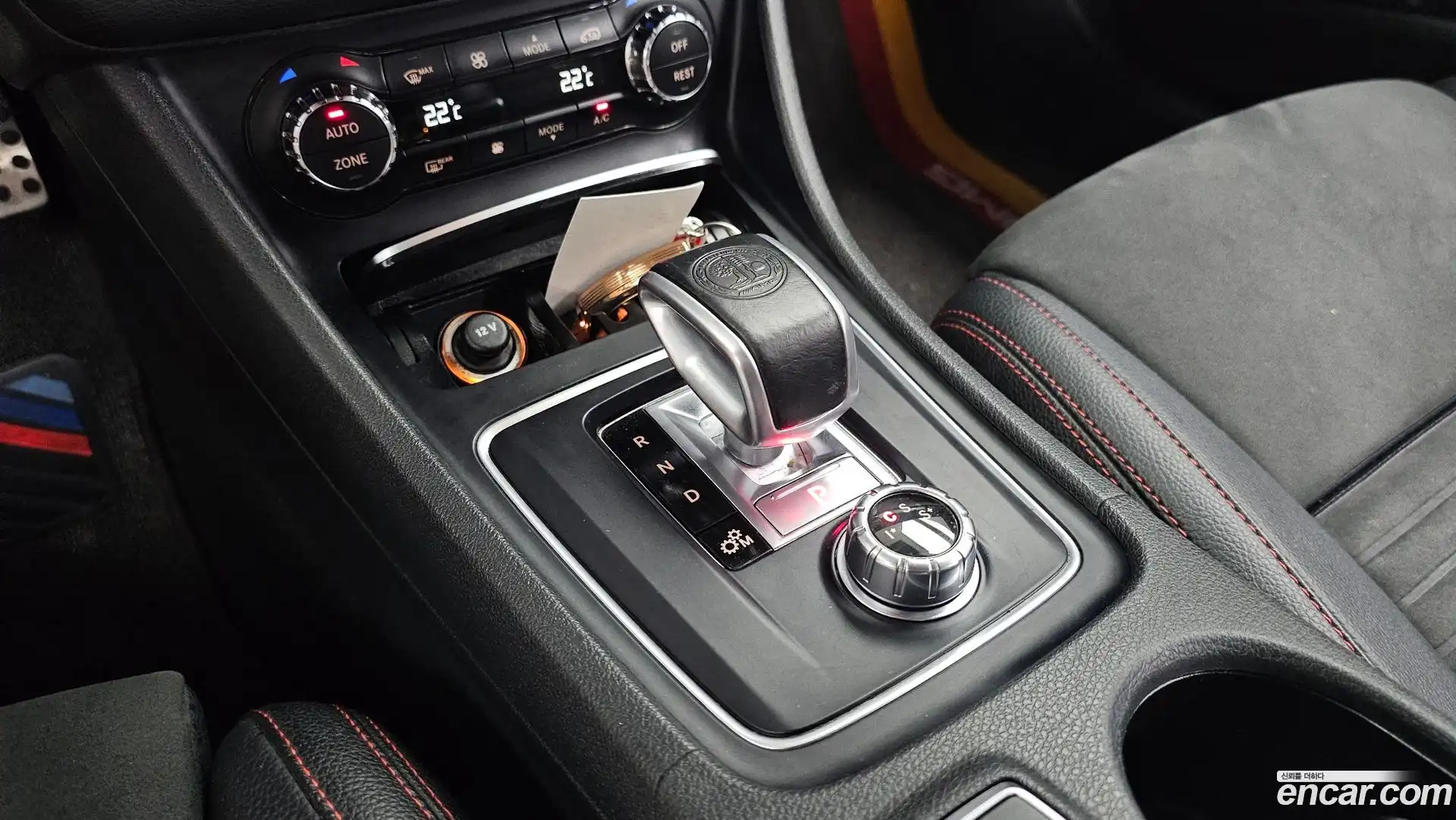 GLA-Class Mercedes-Benz 2018.5-INNER-009