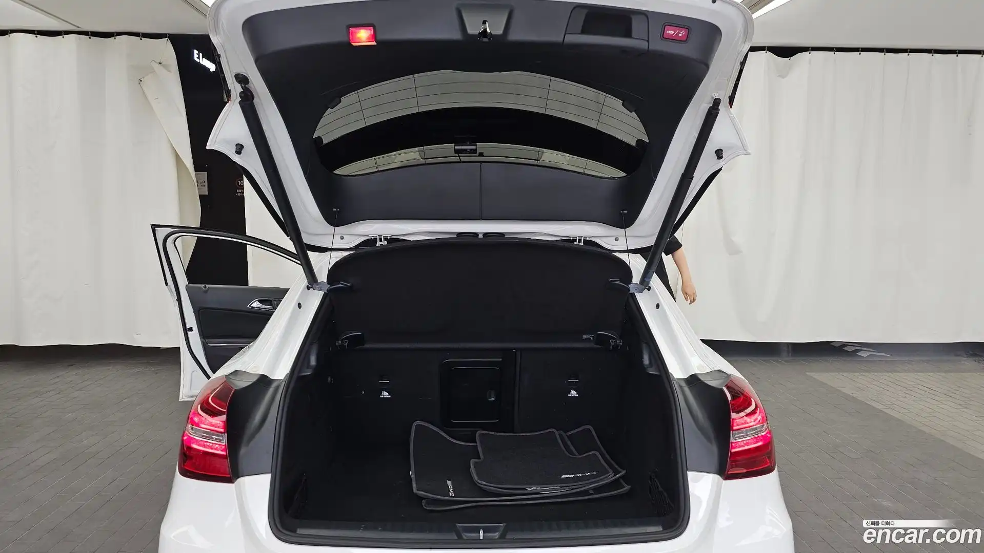 GLA-Class Mercedes-Benz 2018.5-OPTION-024