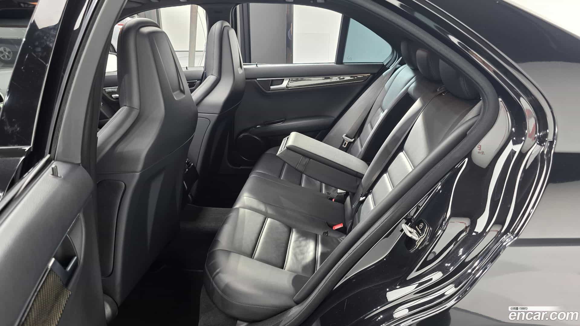 C-Class Mercedes-Benz 2012.6-OPTION-016