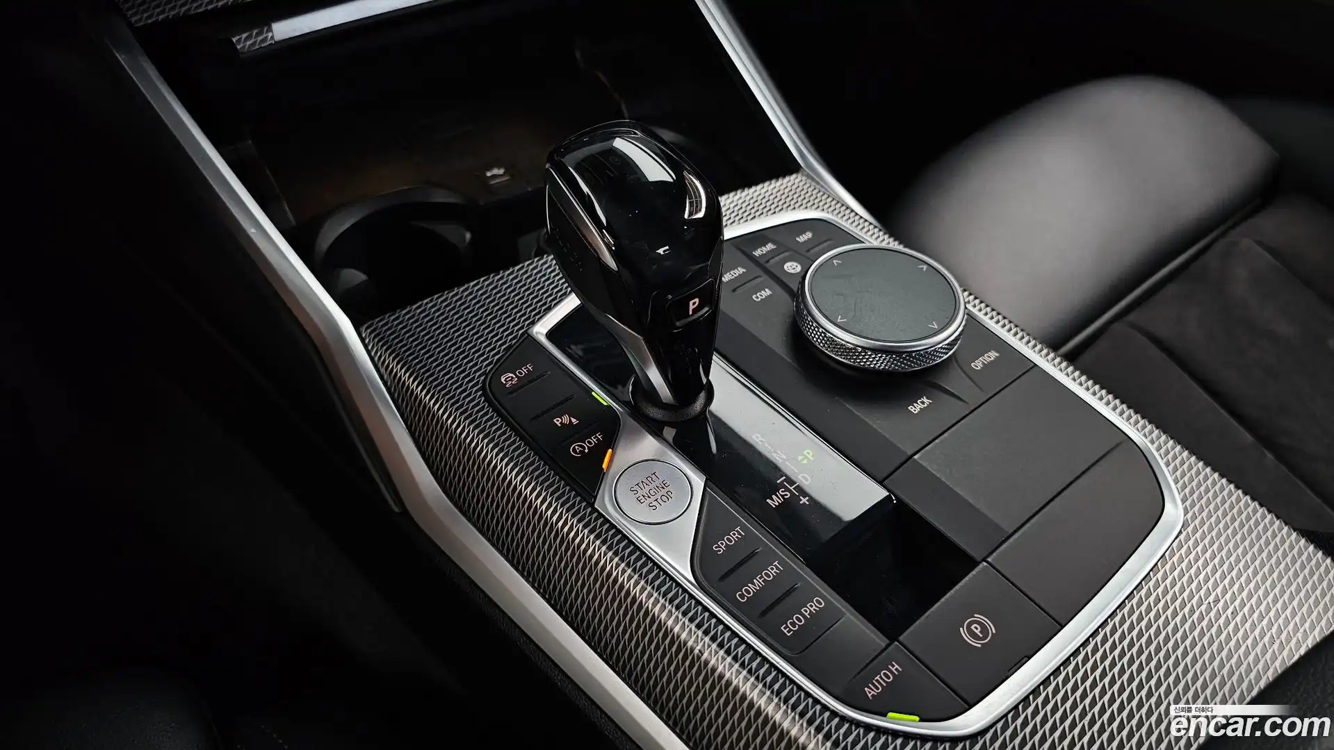 3-Series BMW 2019.10-INNER-009