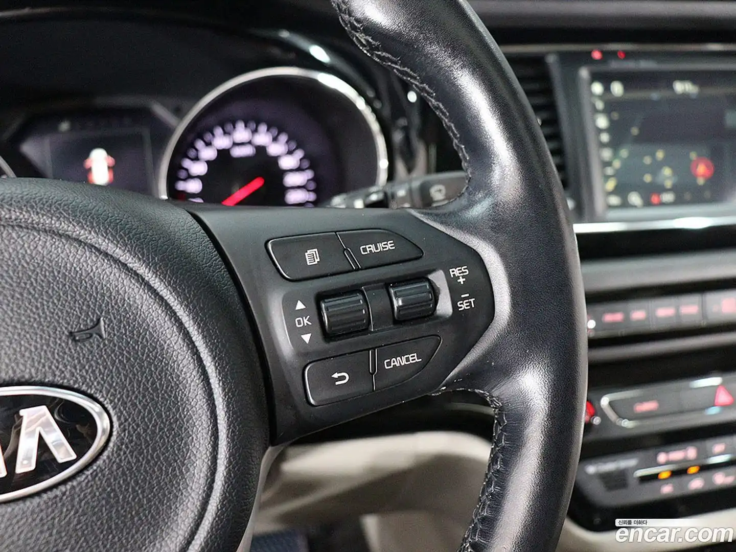 Canival Kia 2015.6-OPTION-021