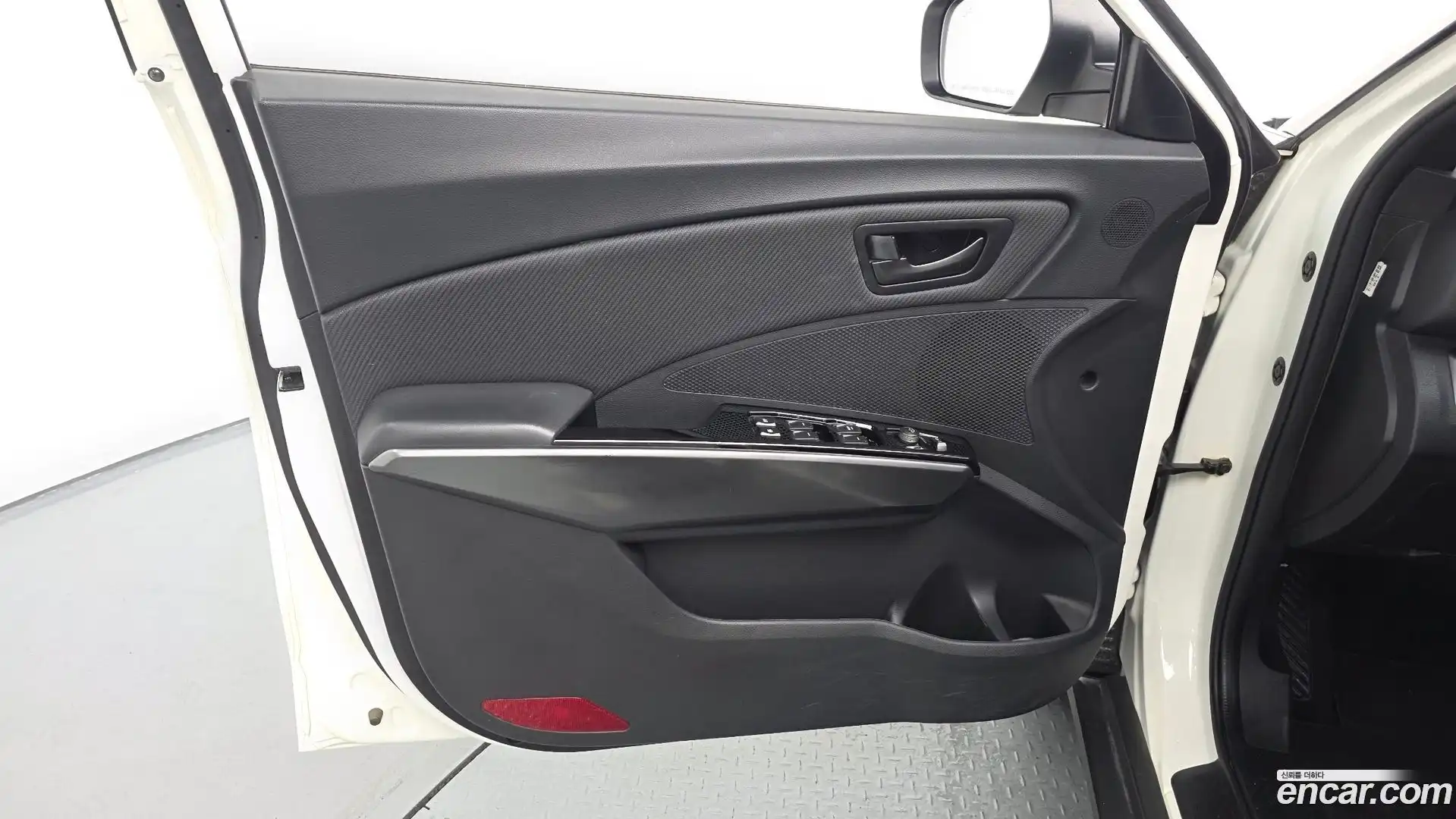 TIBOLI KG Mobility 2020.7-INNER-034