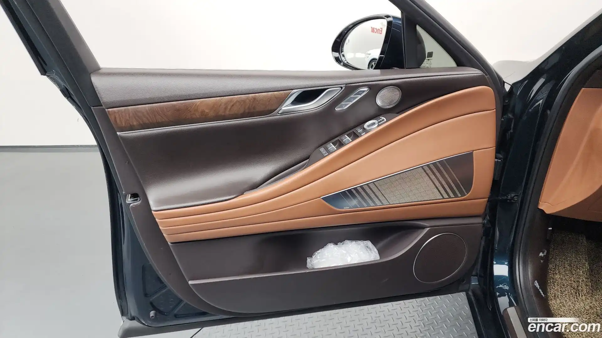 G80 Genesis 2020.10-INNER-034