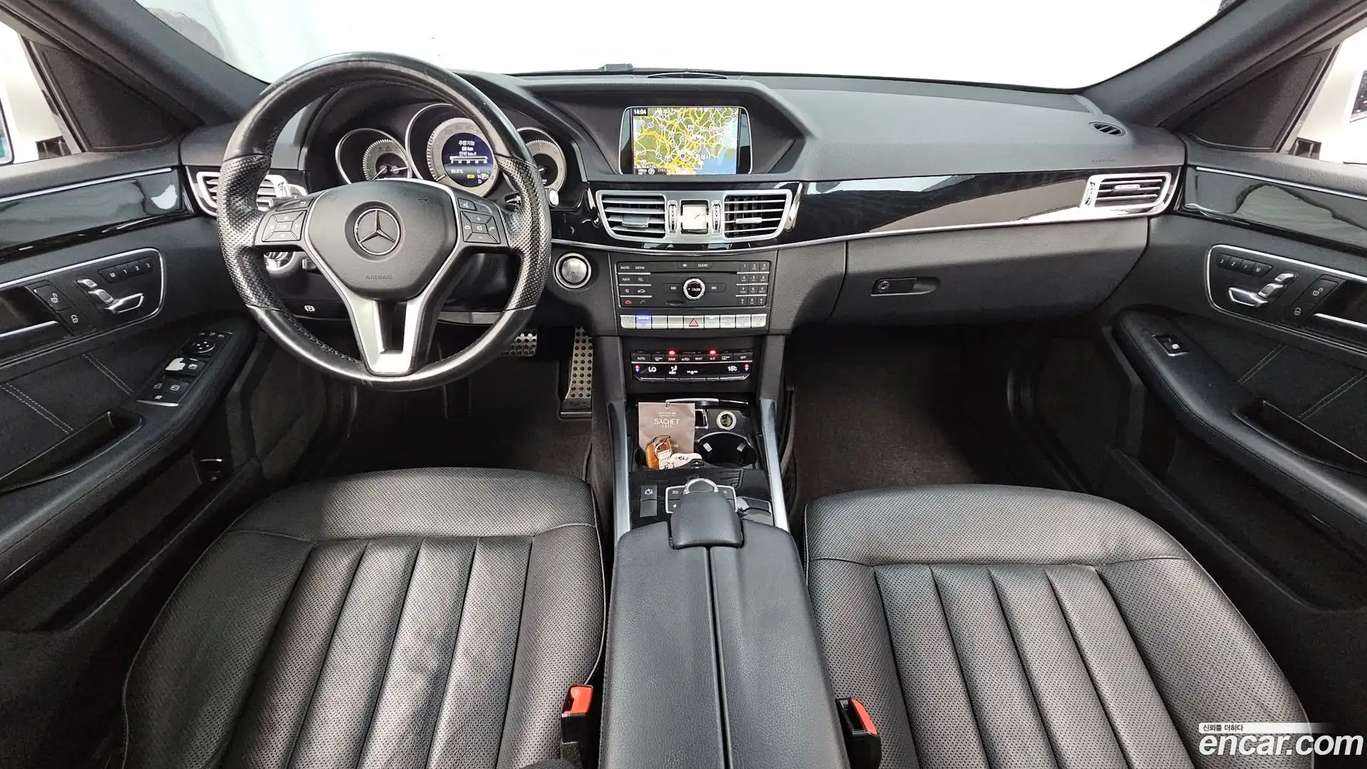 E-Class Mercedes-Benz 2016.0-INNER-007