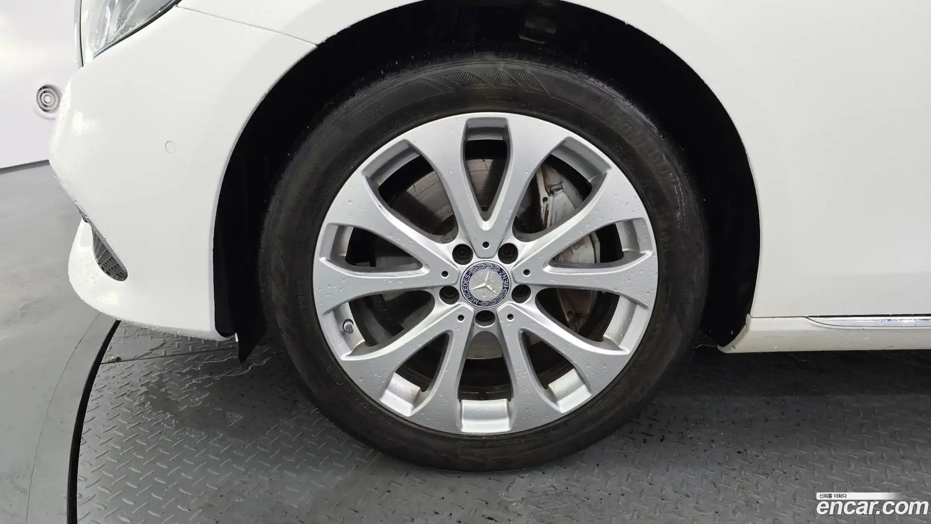 E-Class Mercedes-Benz 2016.8-OUTER-005