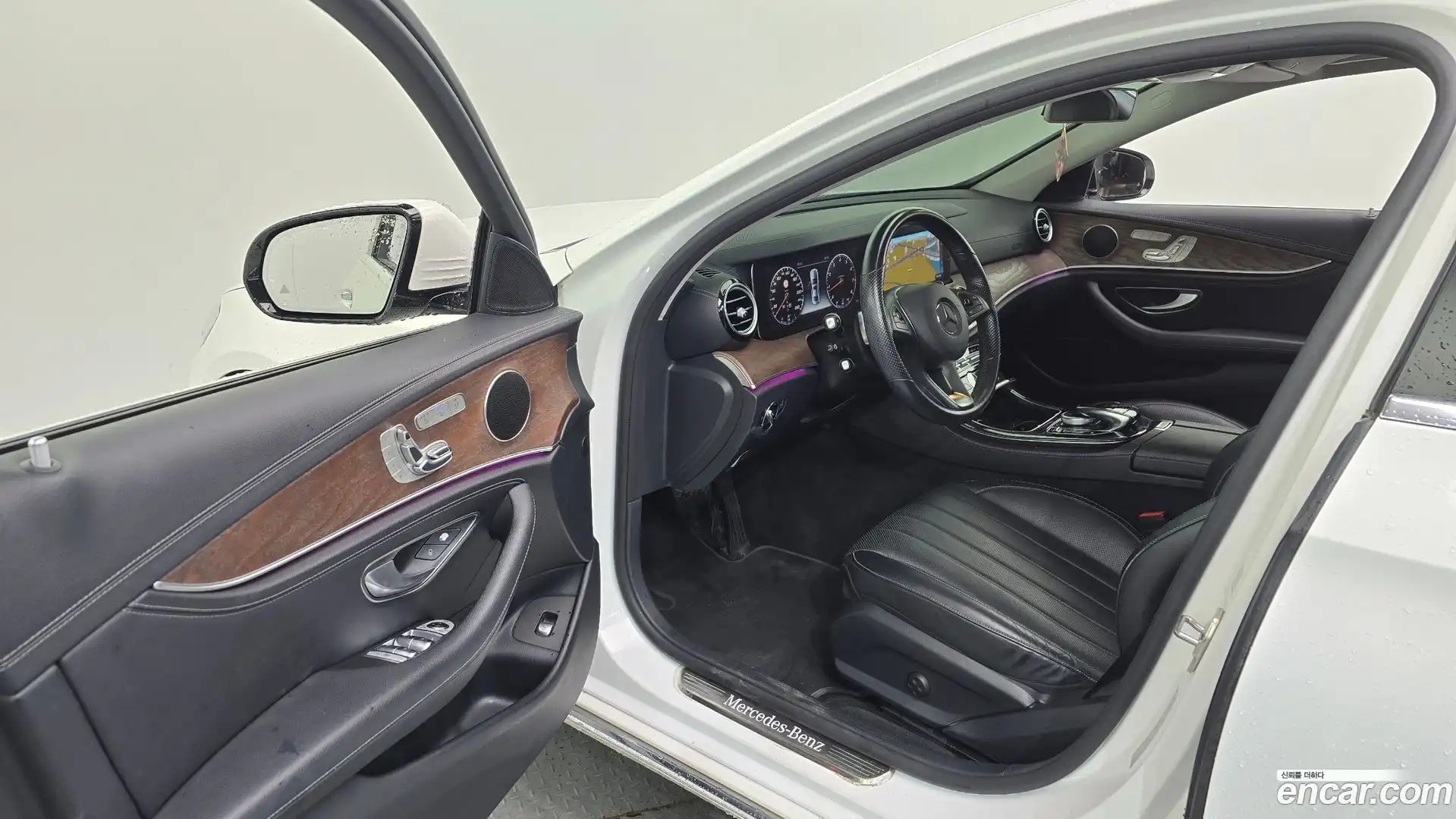 E-Class Mercedes-Benz 2016.8-INNER-010