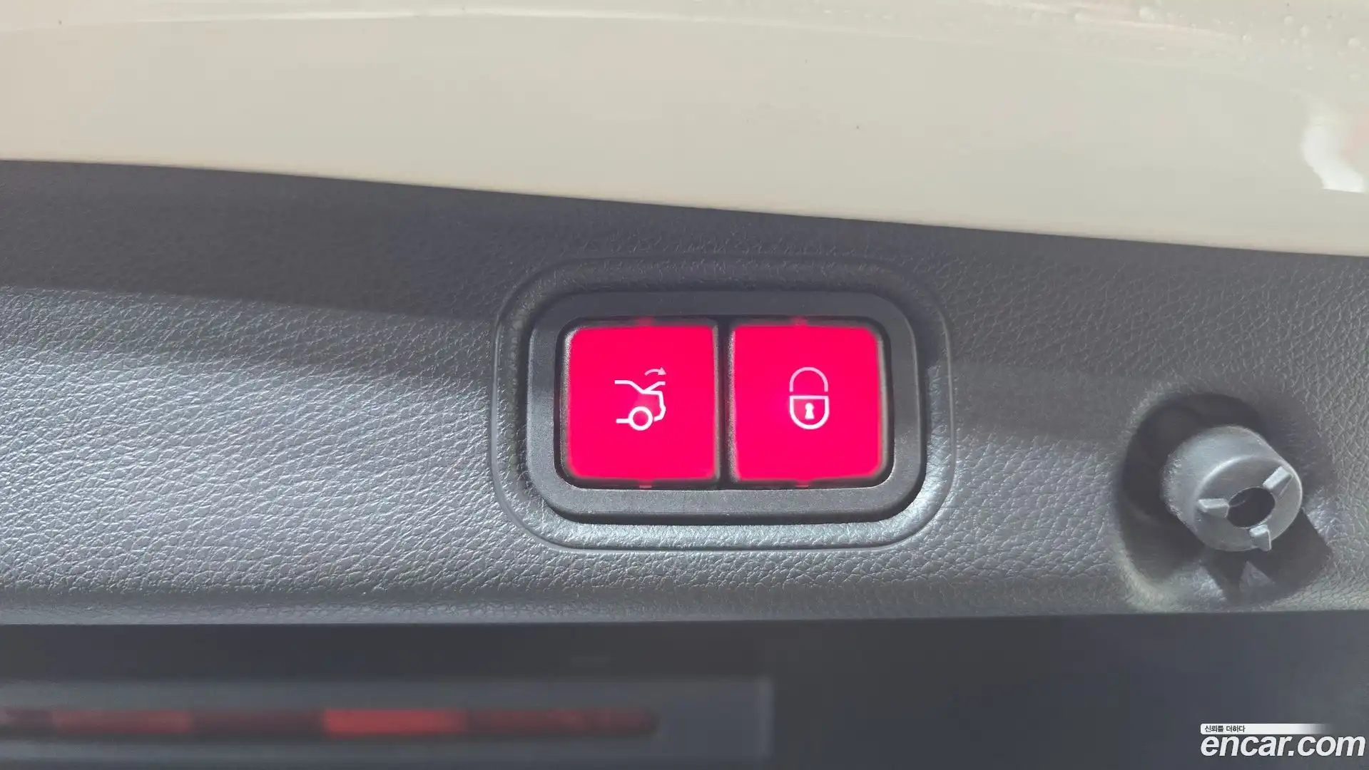 E-Class Mercedes-Benz 2016.8-OPTION-021