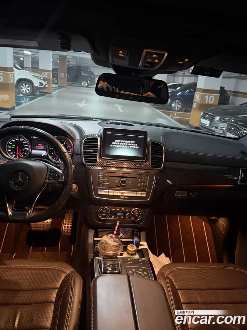 GLE-Class Mercedes-Benz 2016.3-OUTER-004