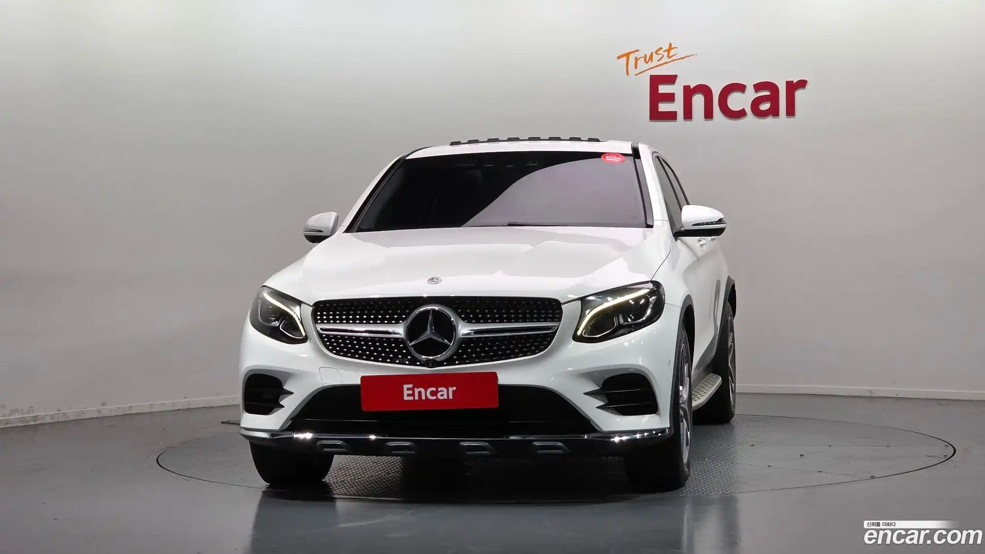 GLC-Class Mercedes-Benz 2017.10-OUTER-003