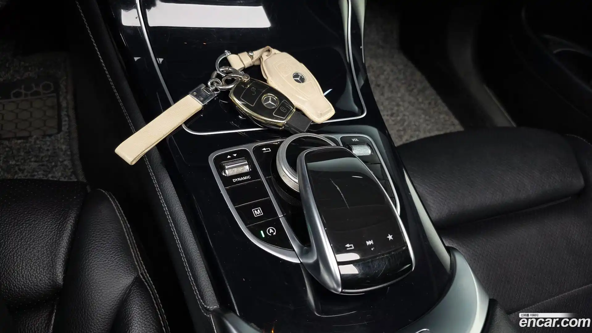 GLC-Class Mercedes-Benz 2017.10-OPTION-021
