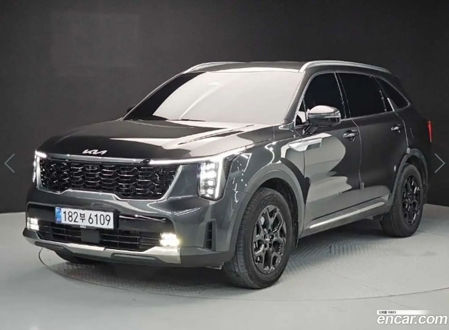 Main__Slider__Photo:Sorento Kia 2024.0-0