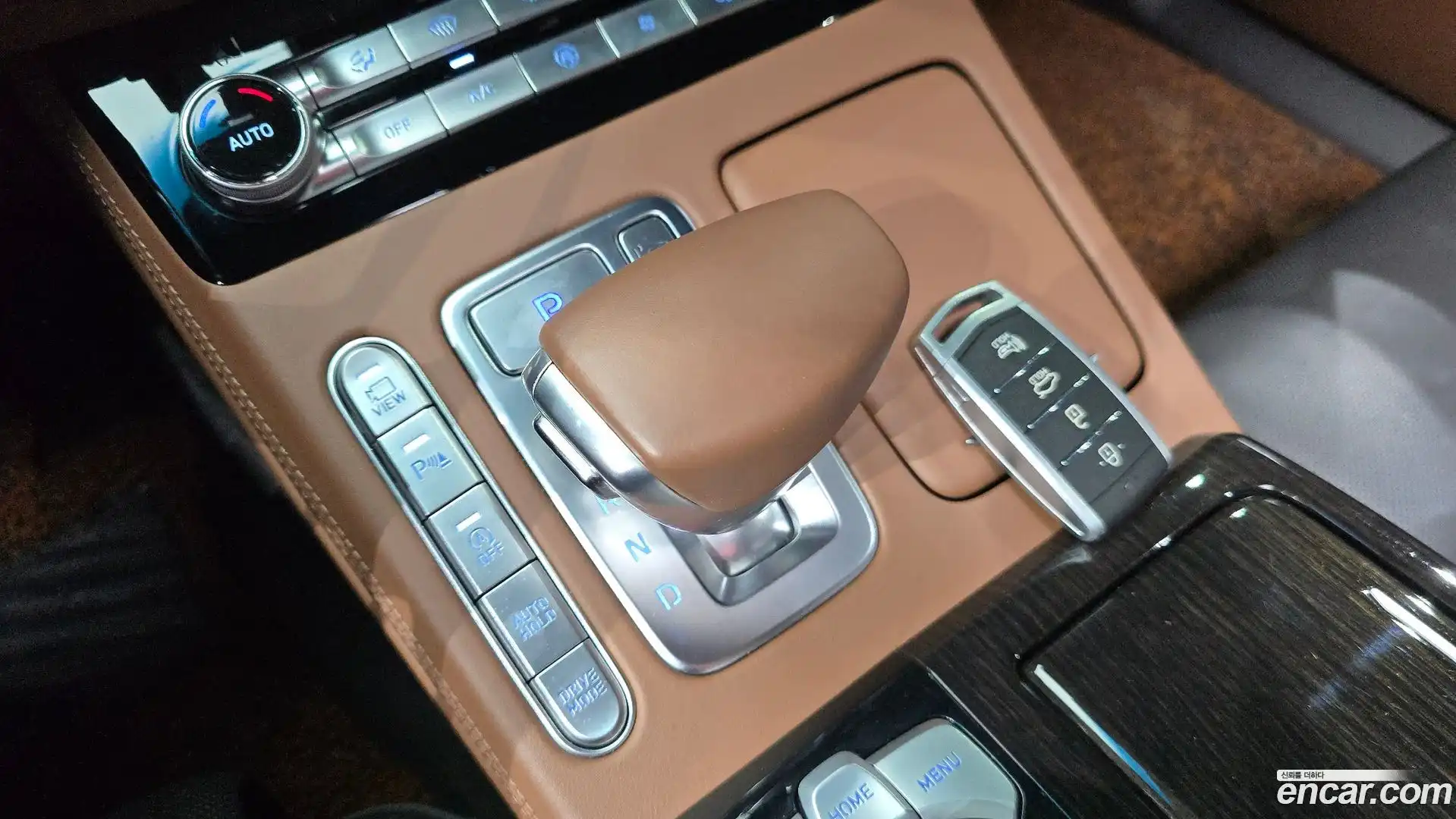 G90 Genesis 2019.0-INNER-009