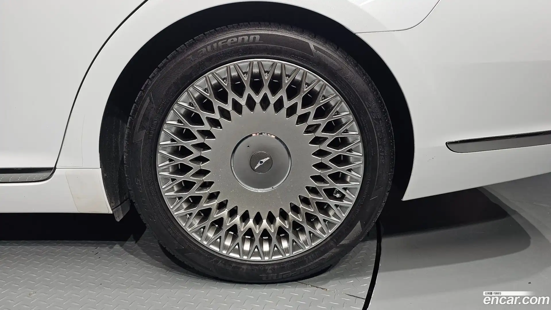 G90 Genesis 2019.0-OUTER-031