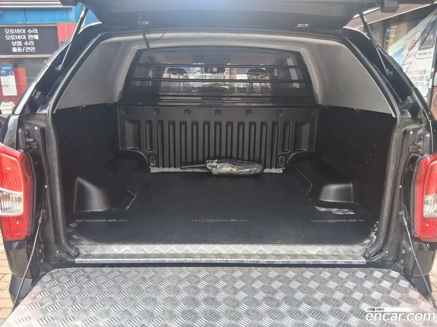 Rexton KG Mobility 2018.2-INNER-007