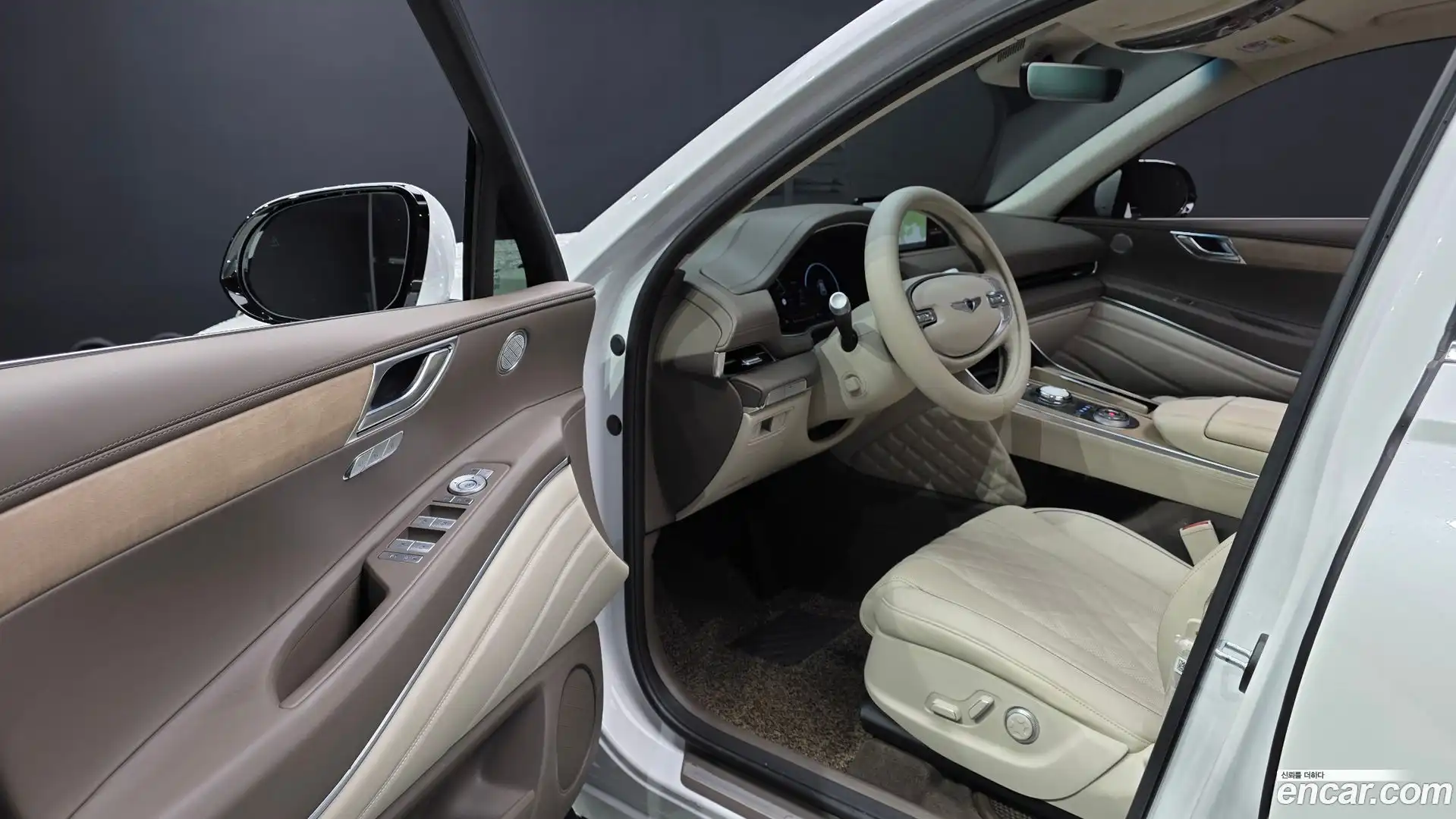 GV80 Genesis 2023.3-INNER-010