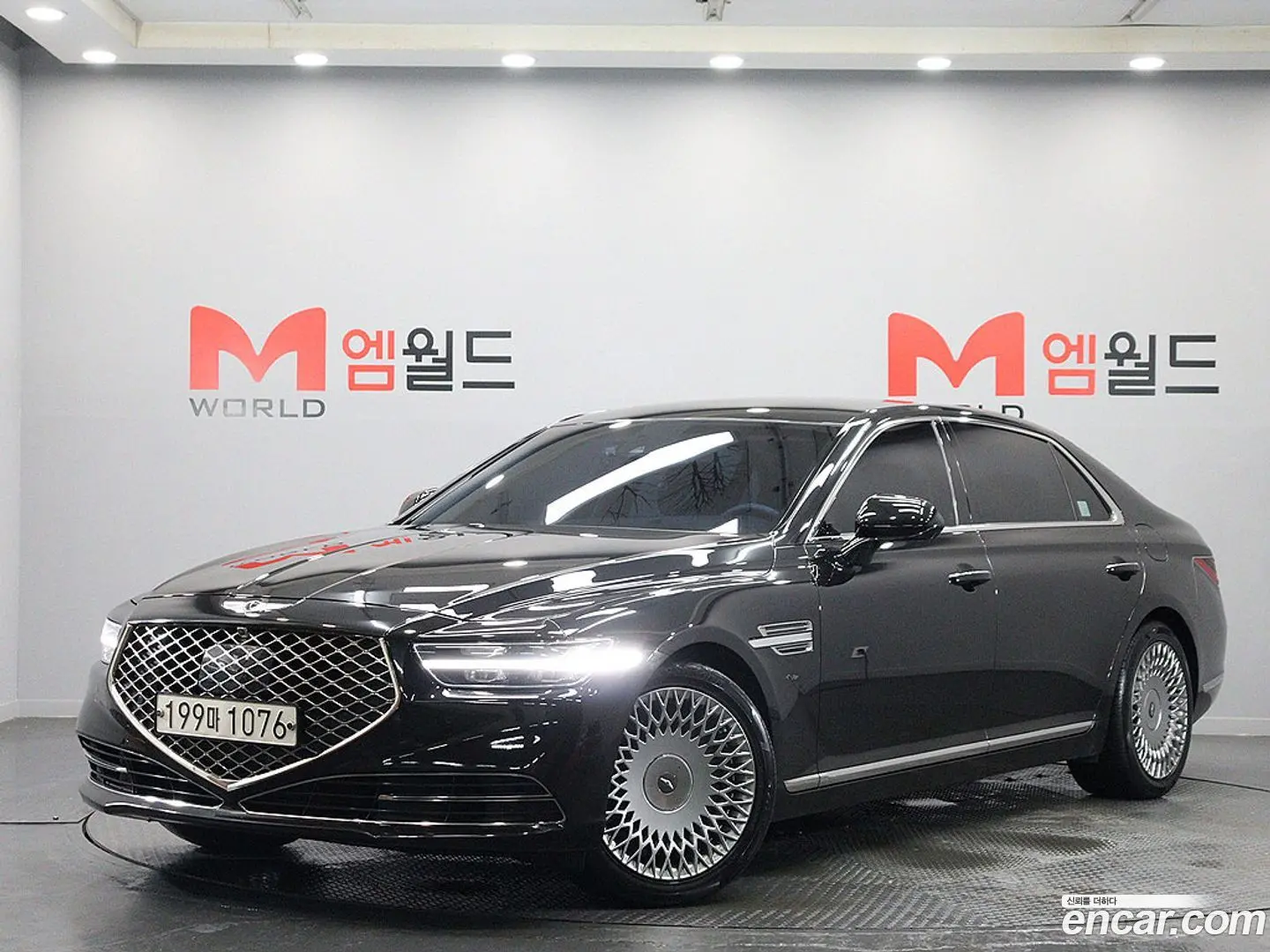 Main__Slider__Photo:G90 Genesis 2019.7-0