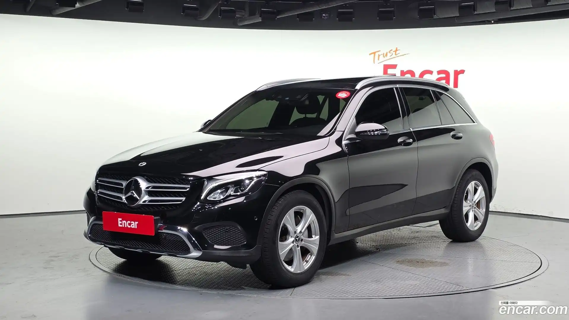 GLC-Class Mercedes-Benz 2017.3-OUTER-001