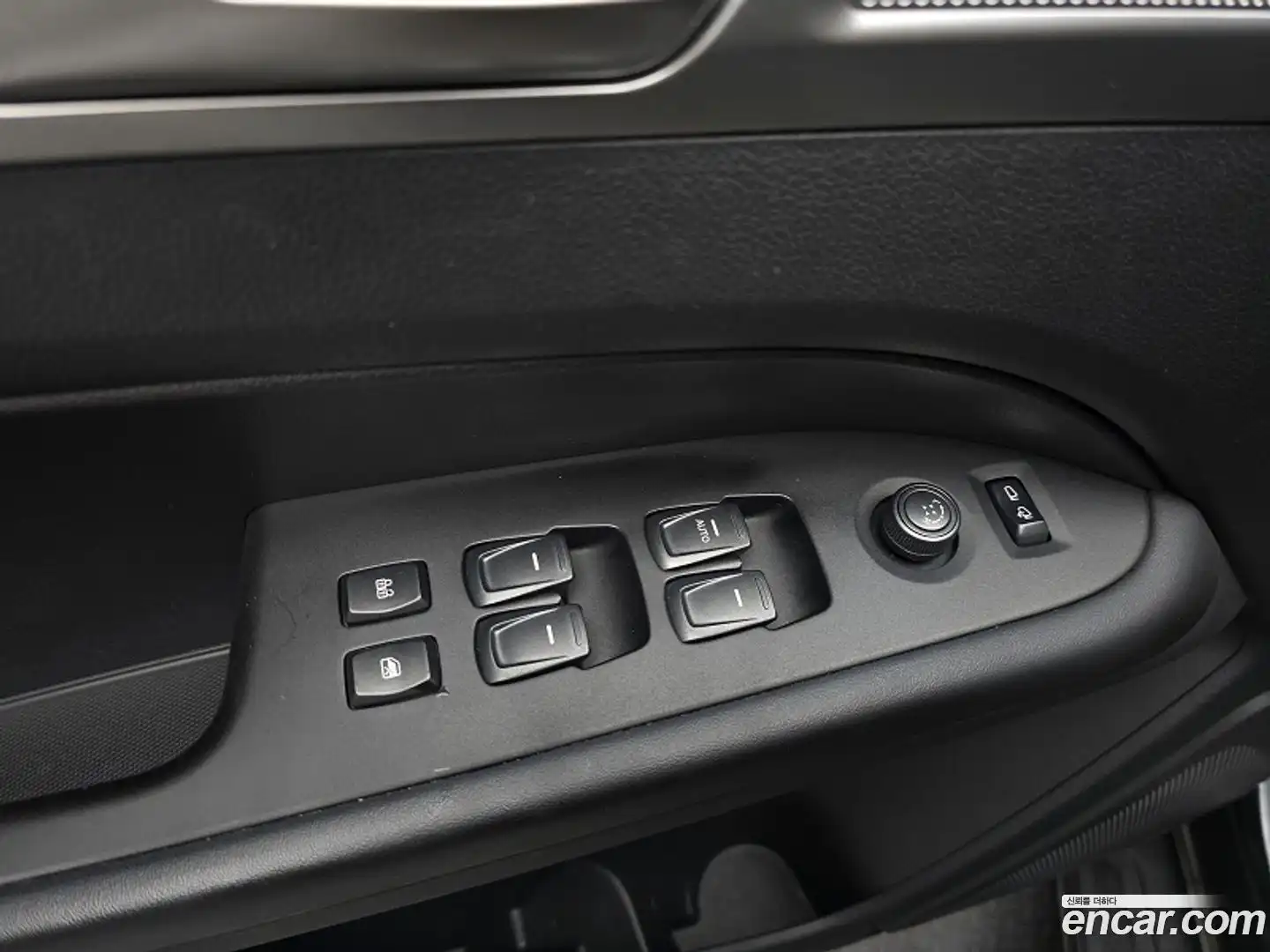 Rexton KG Mobility 2019.2-OPTION-018