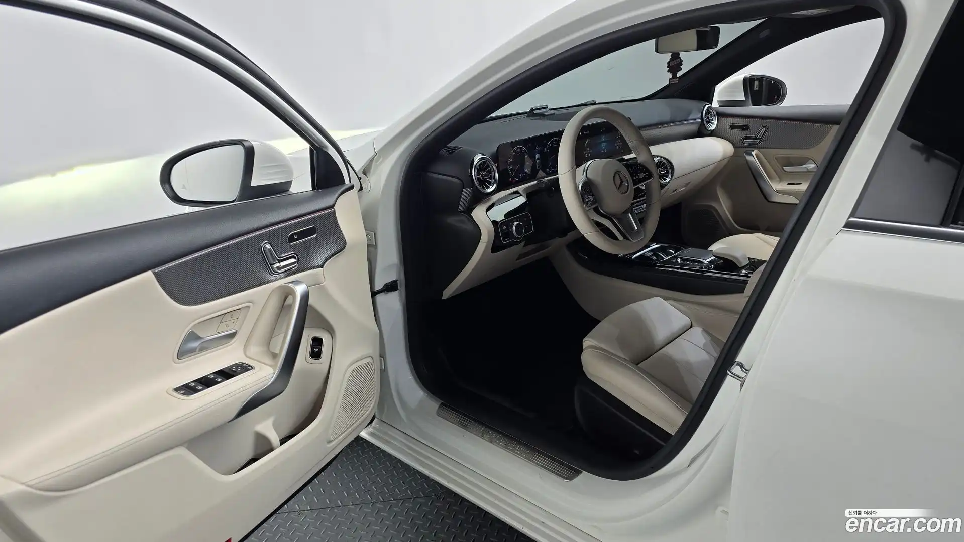 A-Class Mercedes-Benz 2022.7-INNER-010