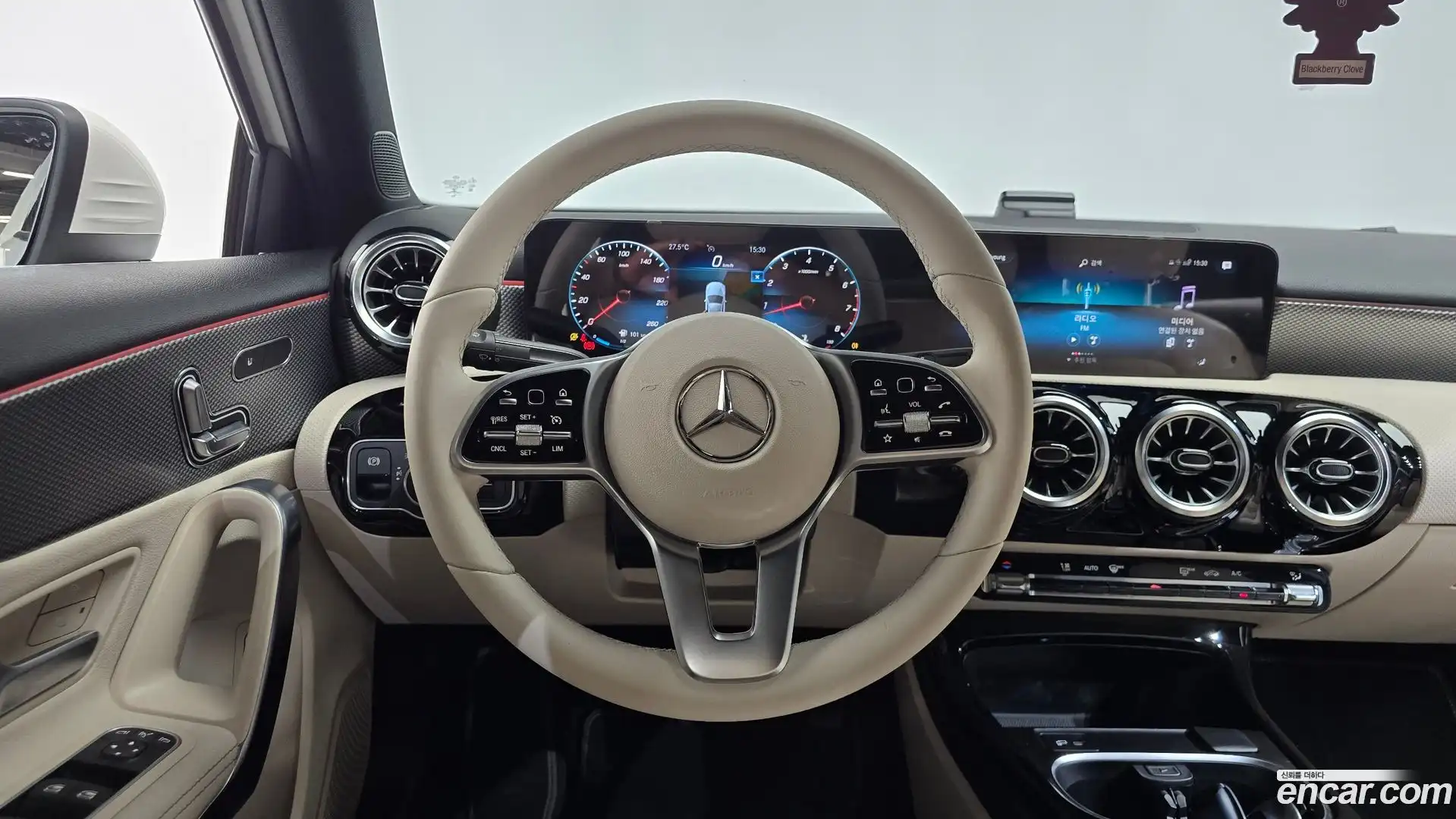 A-Class Mercedes-Benz 2022.7-OPTION-017