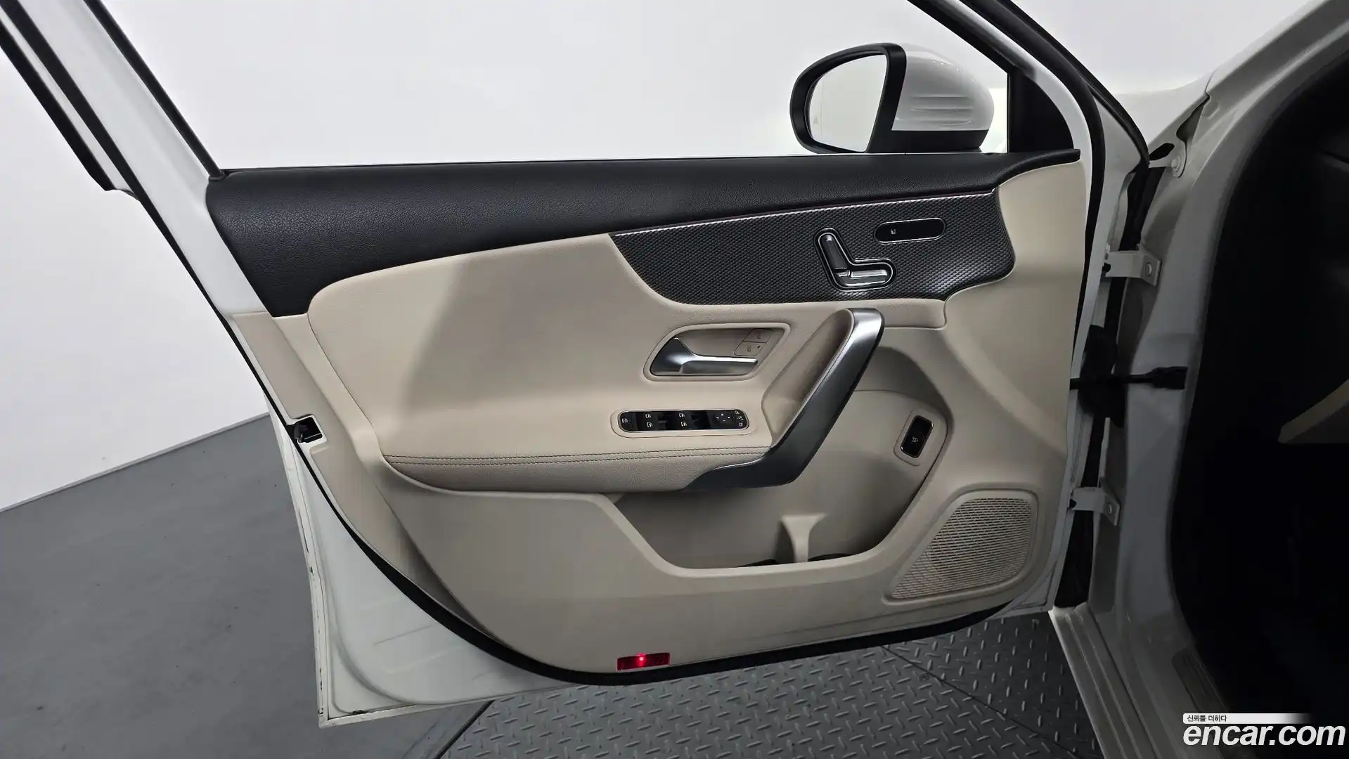 A-Class Mercedes-Benz 2022.7-INNER-034
