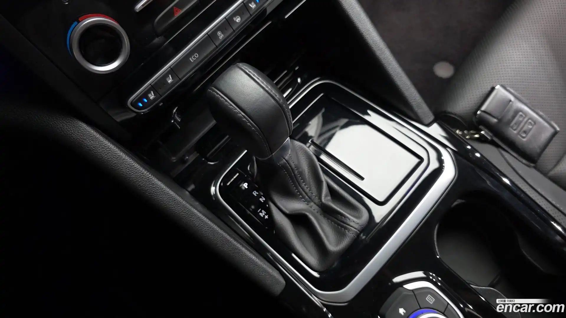 SM6 Renault Korea 2017.3-INNER-009