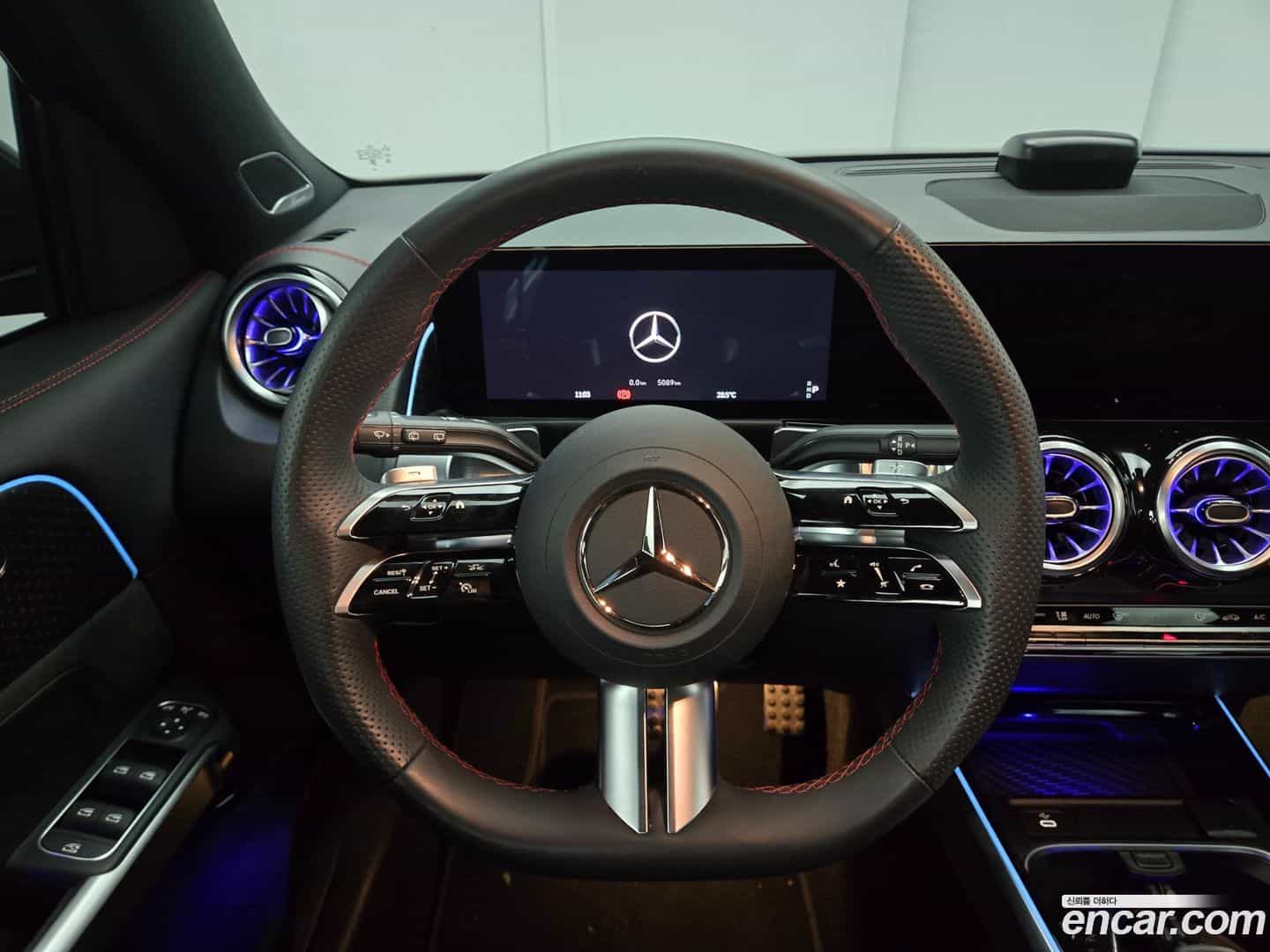 EQB Mercedes-Benz 2025.10-INNER-007