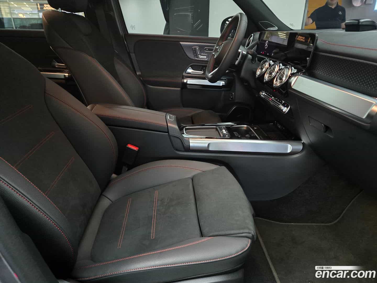 EQB Mercedes-Benz 2025.10-OPTION-015